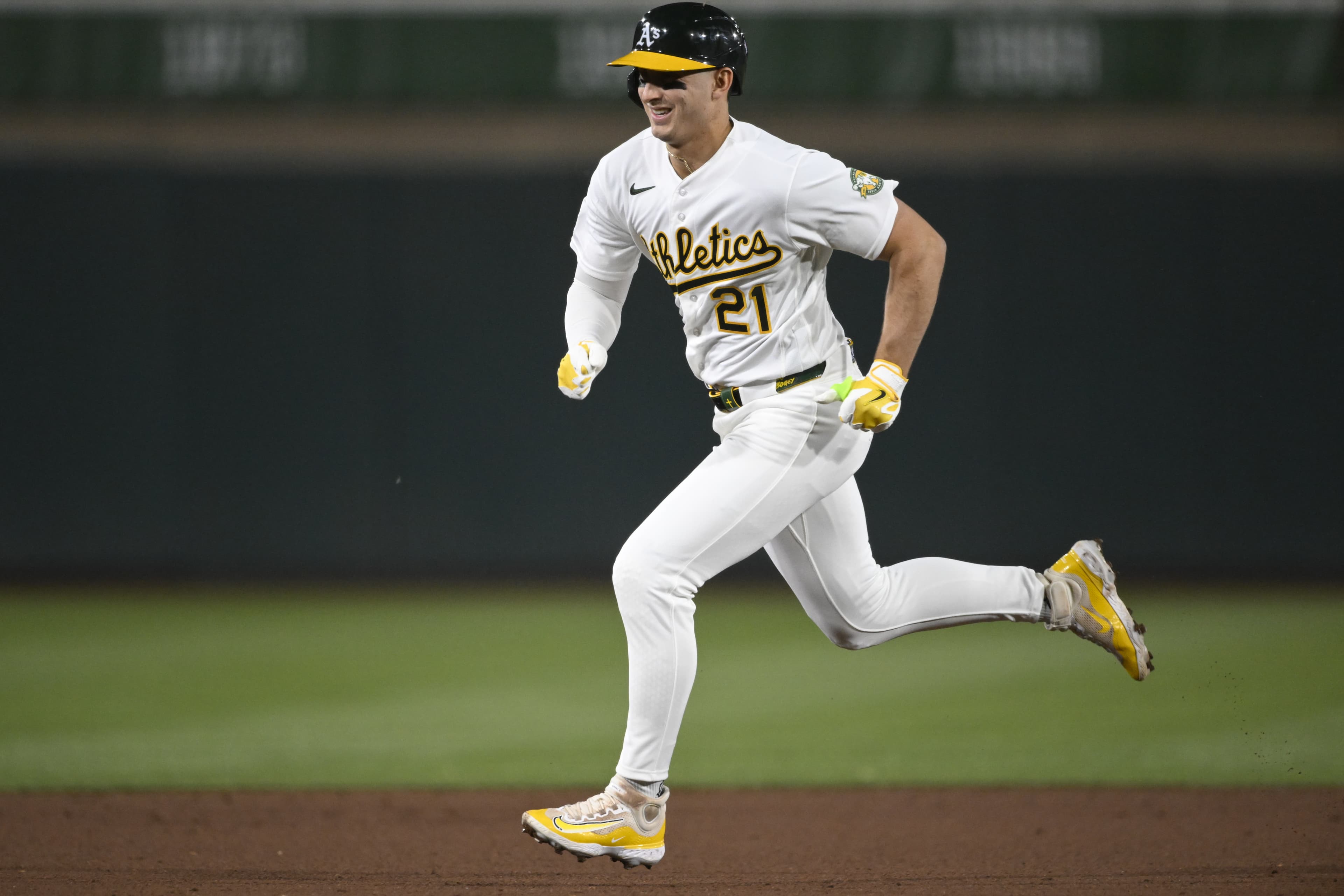 Blowout! A’s Demolish Astros 11-4 in Divisional Matchup