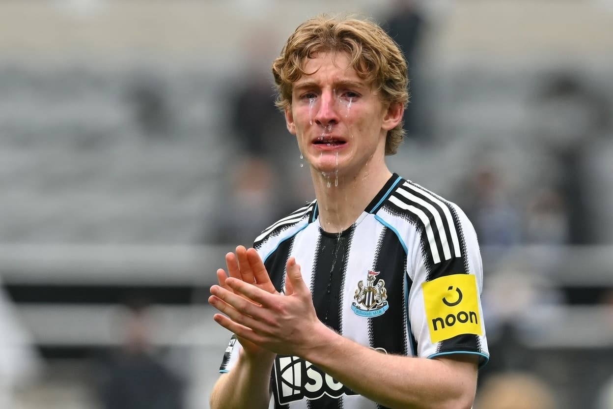 Fan Letters: “The Arrogance Of The Man Is Breathtaking!”