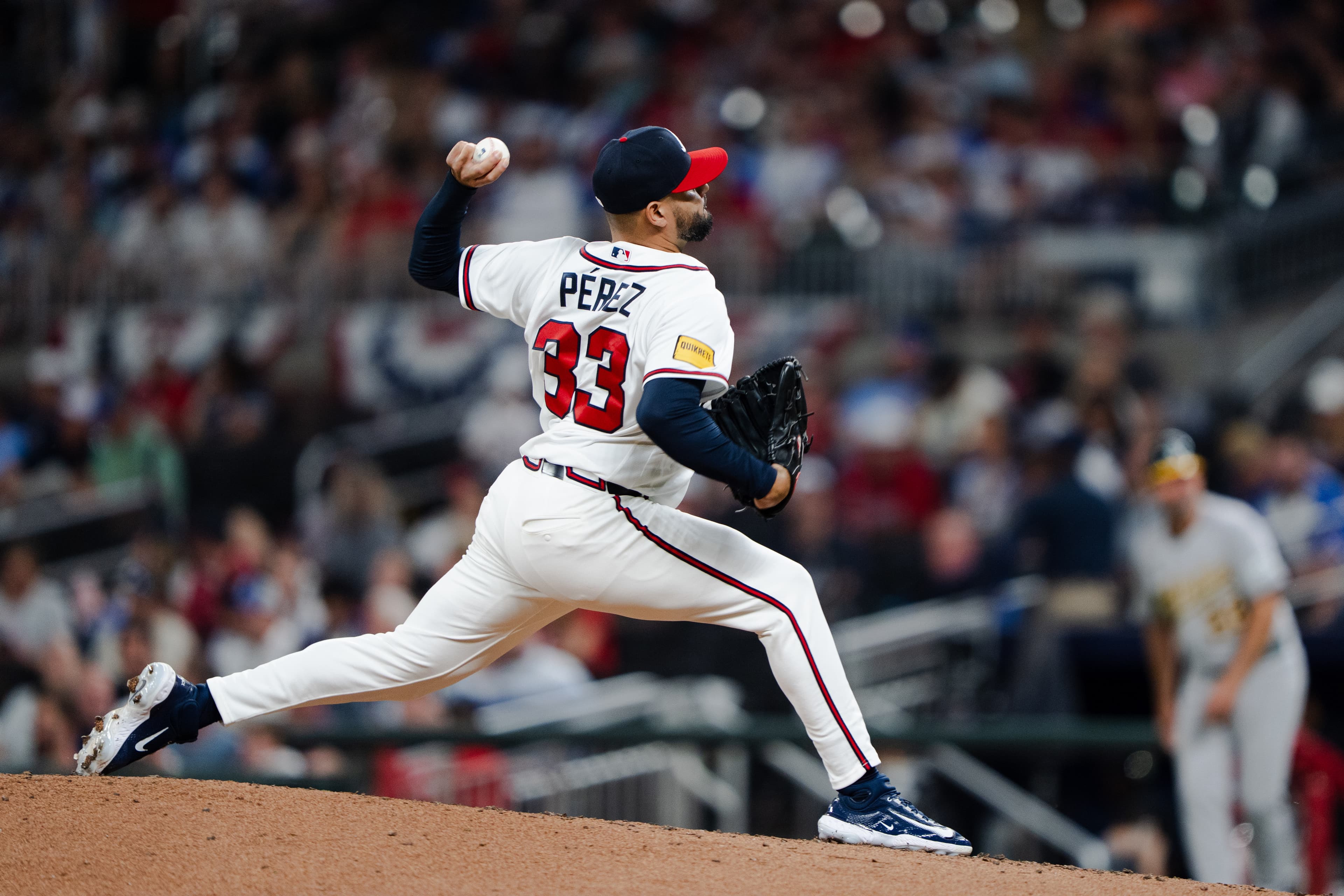 Martín Pérez returns to Braves on a minor league deal