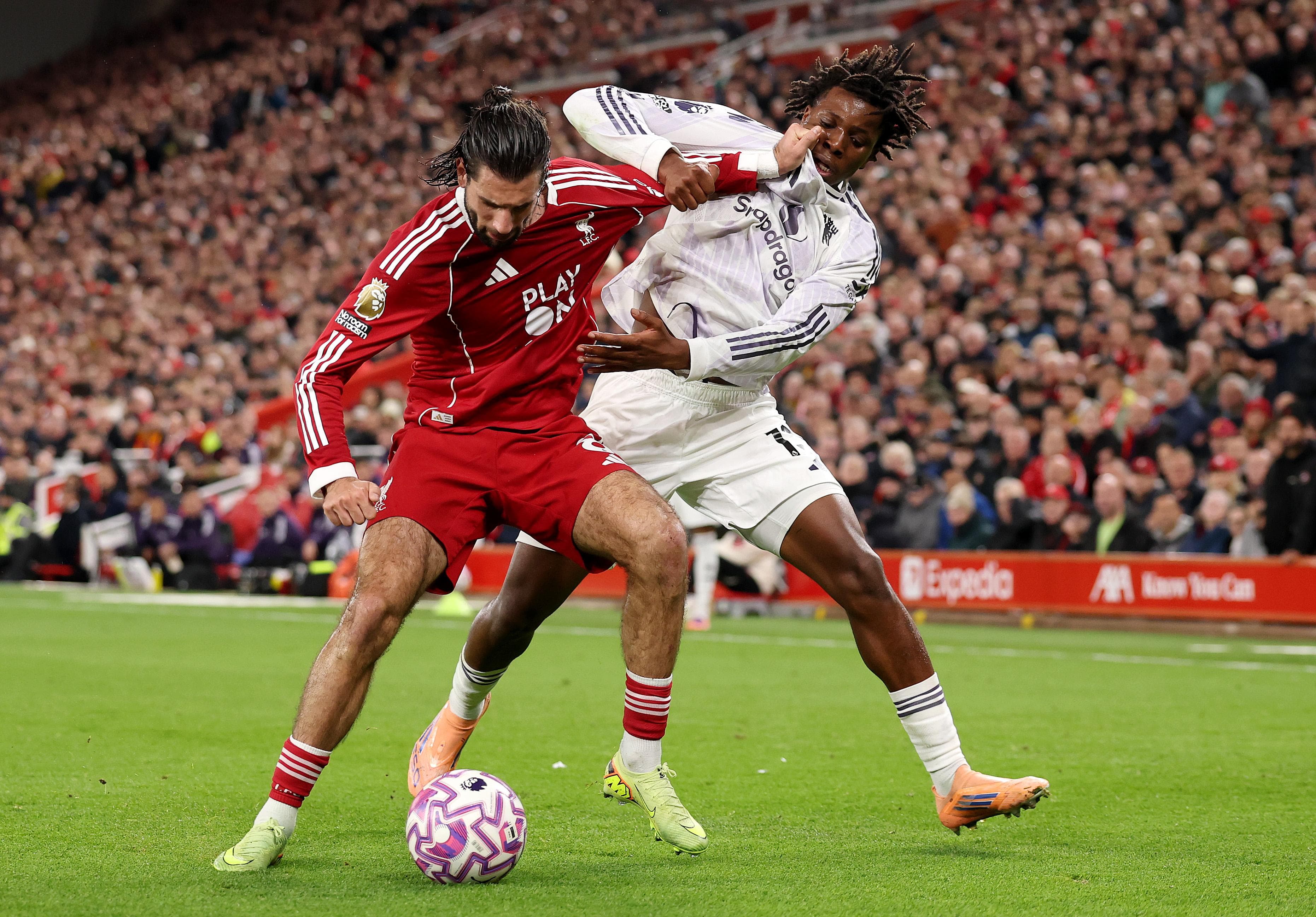Manchester United vs. Liverpool: Premier League 2025-26 Live Coverage & How to Watch