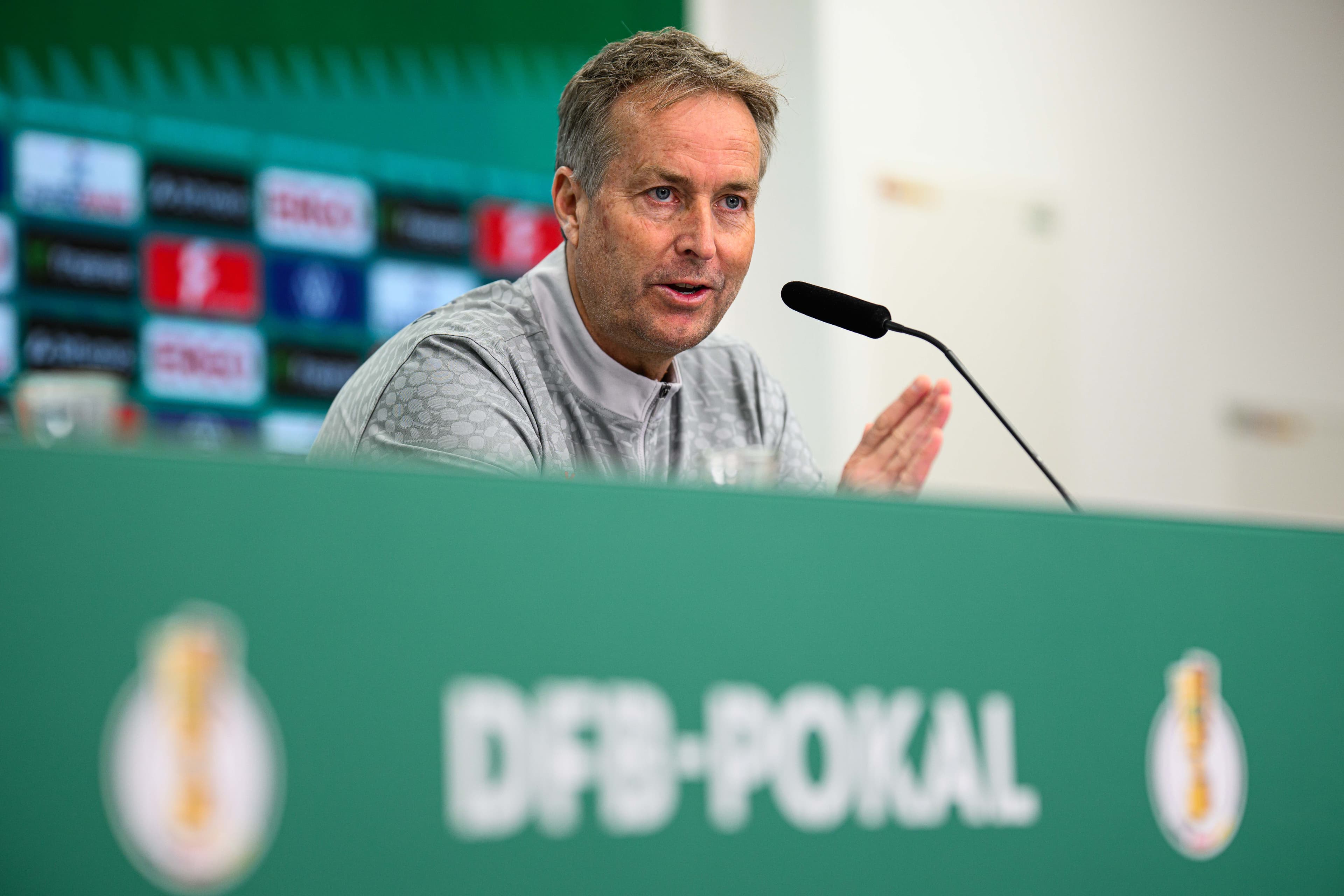 Bayer Leverkusen boss wants to draw from energy of fans against Bayern Munich