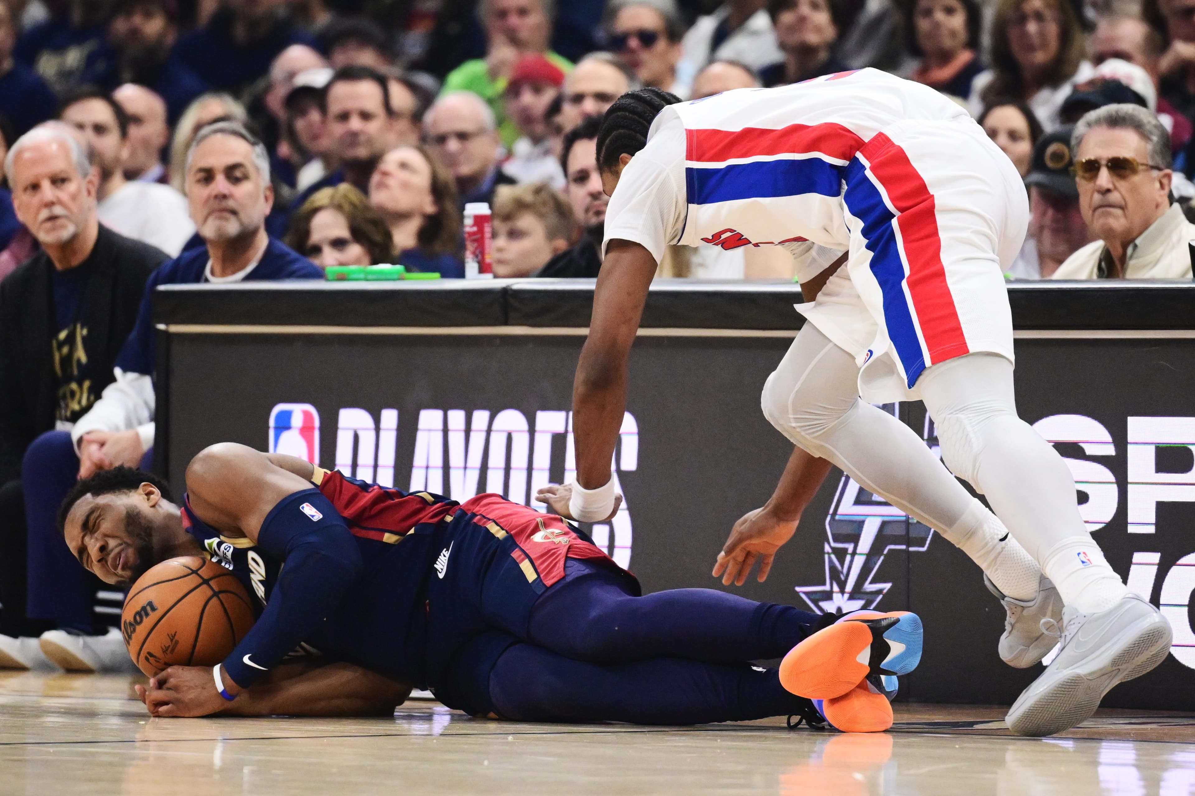 Cavs blow perfect opportunity to punch ticket to conference finals, lose 115-94 to Pistons