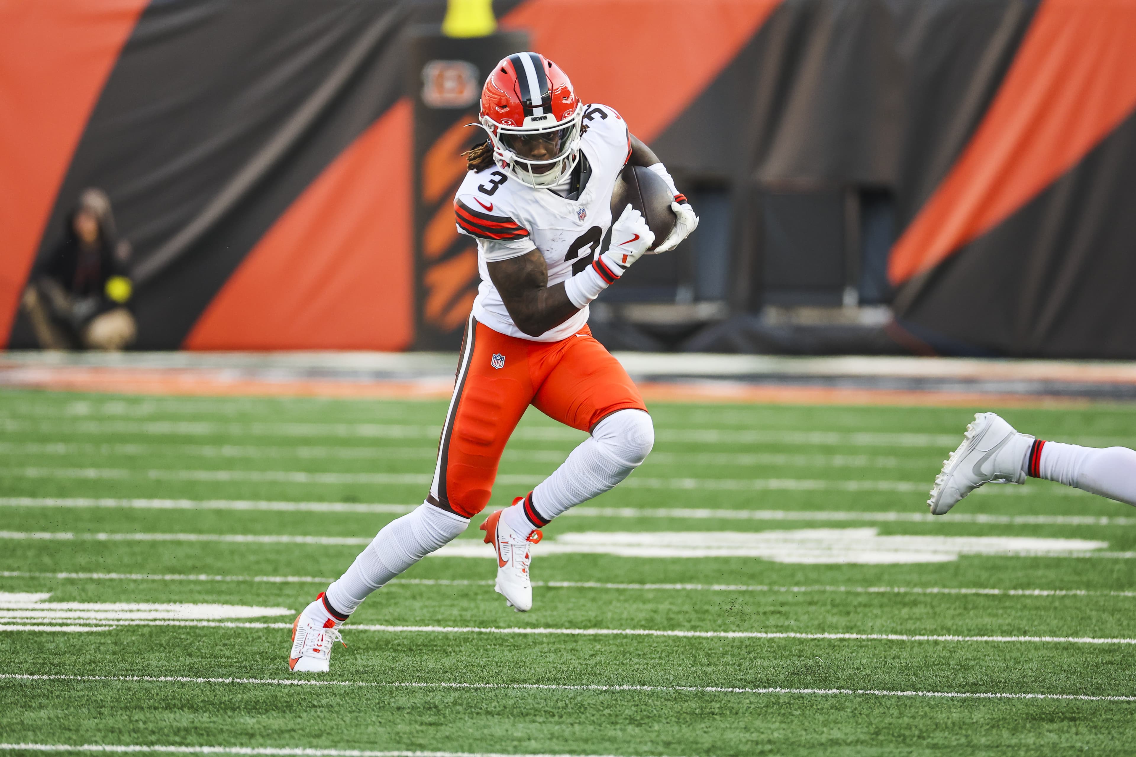 Cleveland Browns QB Deshaun Watson Works Out With Team's Top Receivers Ahead of OTAs