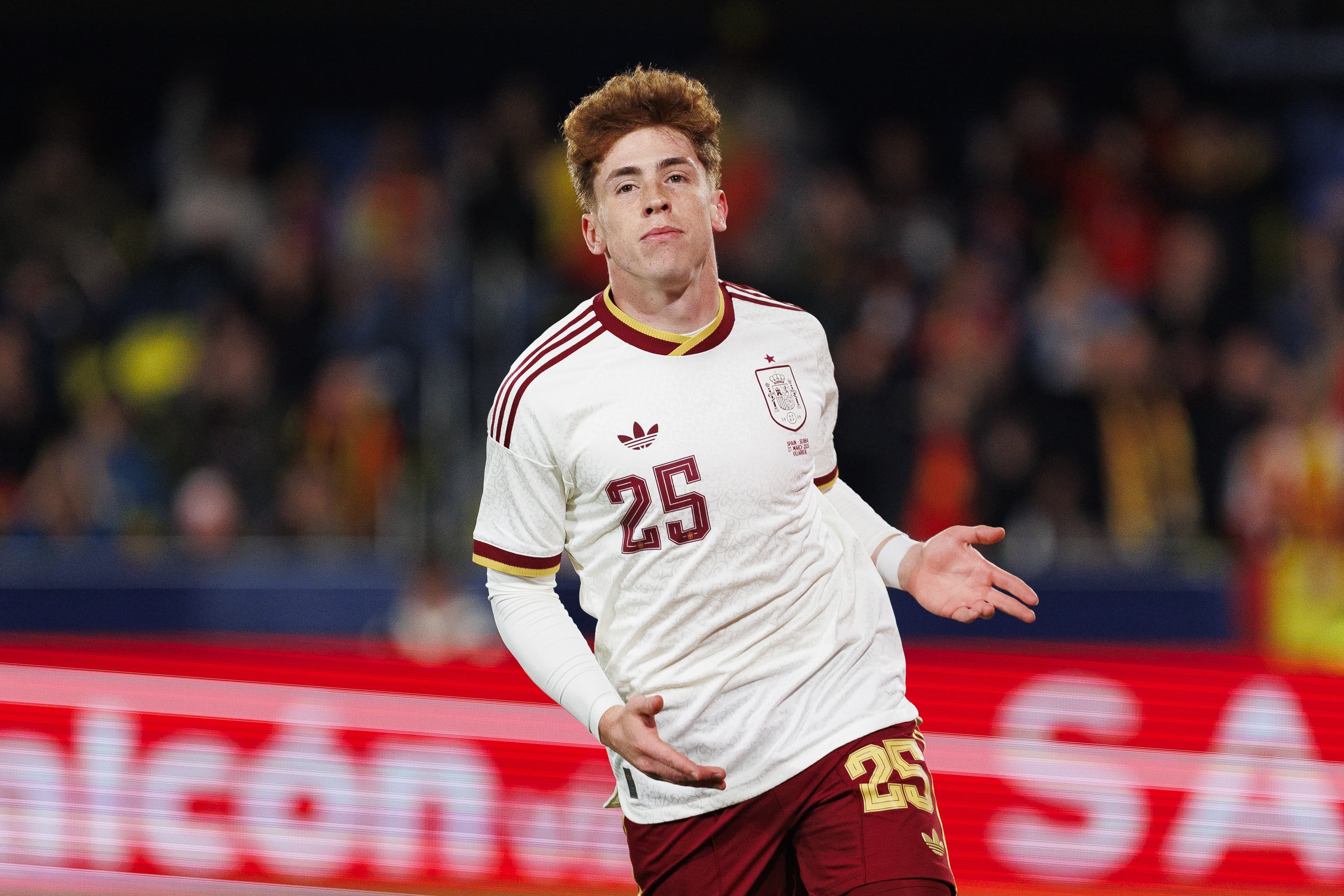 Barcelona persists against Real Madrid in tug-of-war for Víctor Muñoz