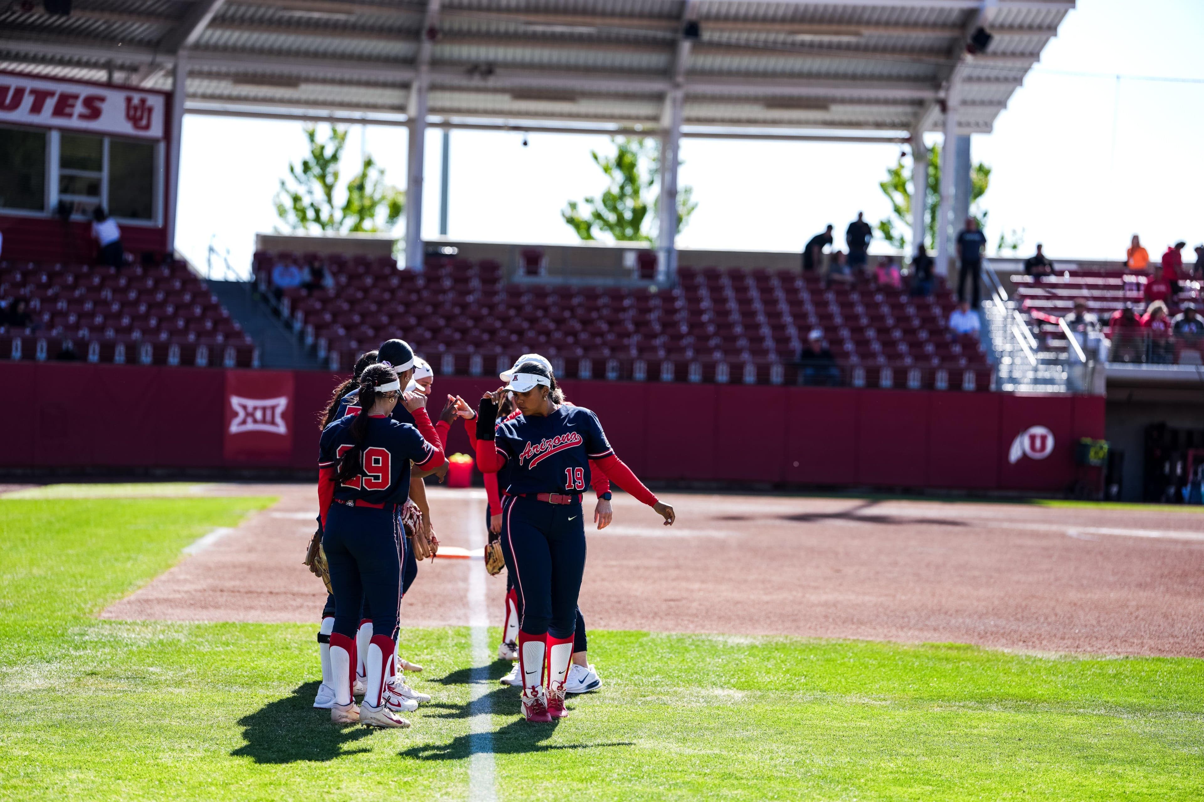 Utah softball shuts down No. 19 Arizona to even series
