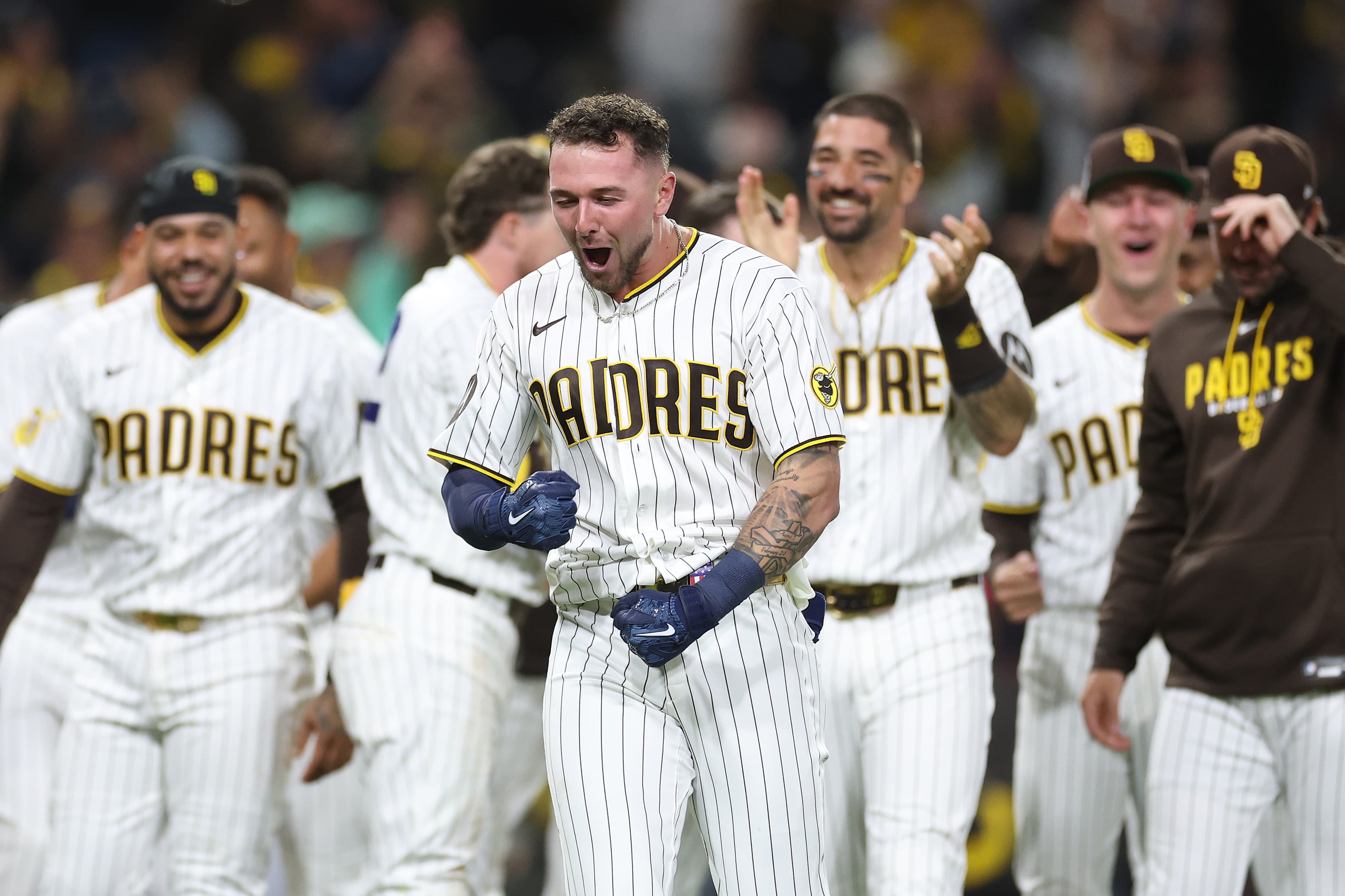 Jackson Merrill plays hero, hits walk-off double to complete comeback for Padres