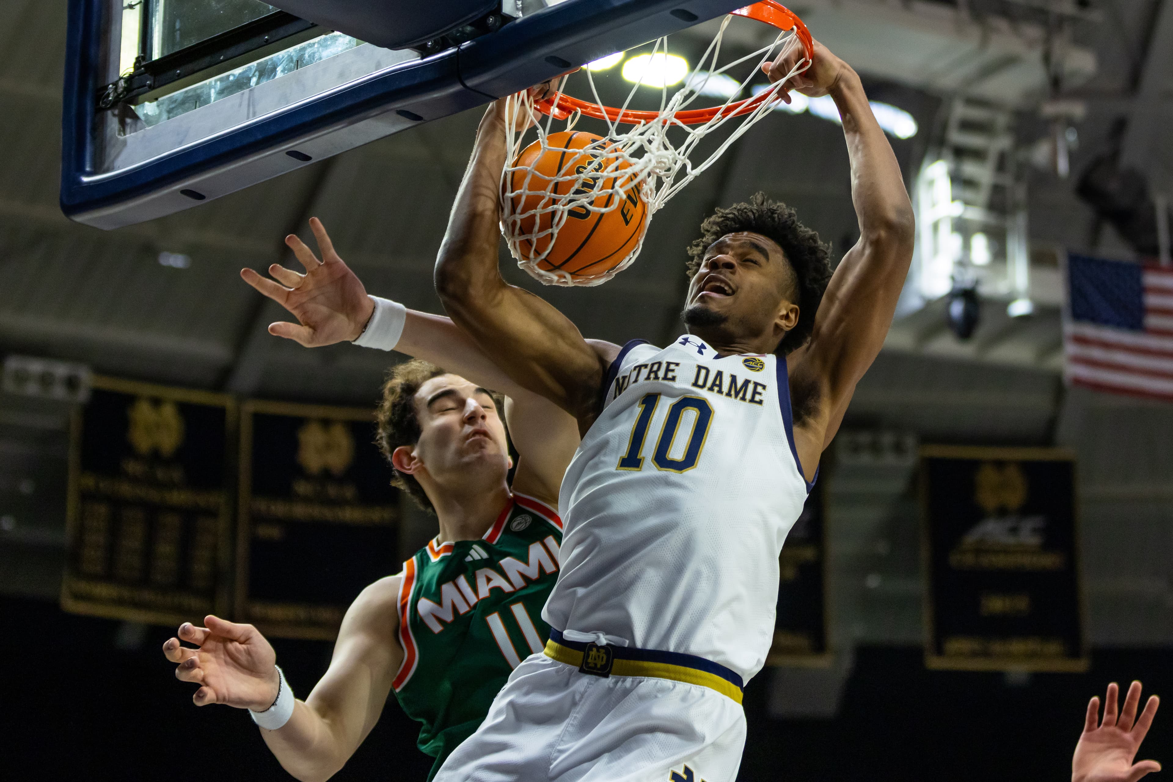 Notre Dame forward Jalen Haralson commits to Tennessee