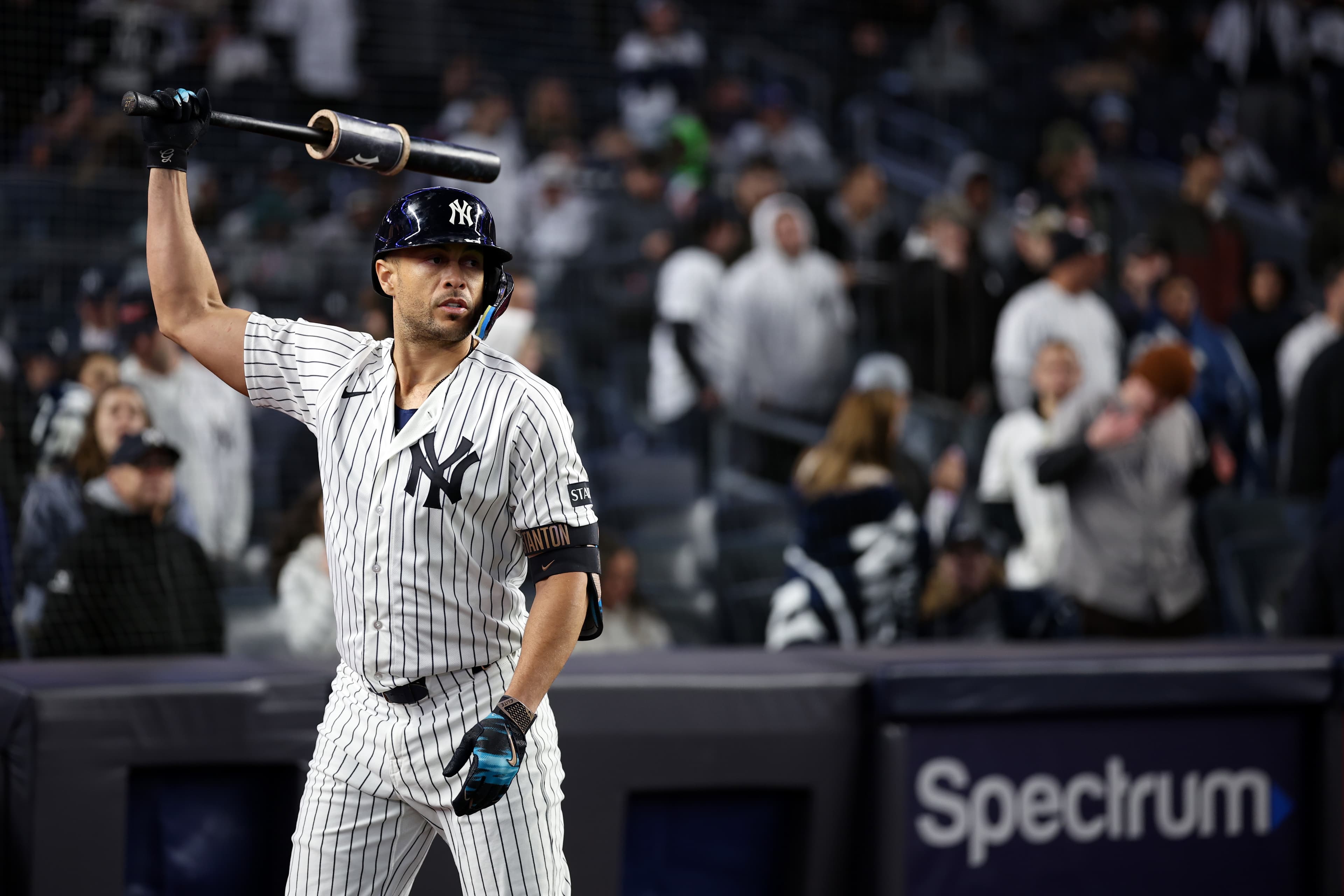 Yankees take down Marlins in comeback win behind scrappy Giancarlo Stanton