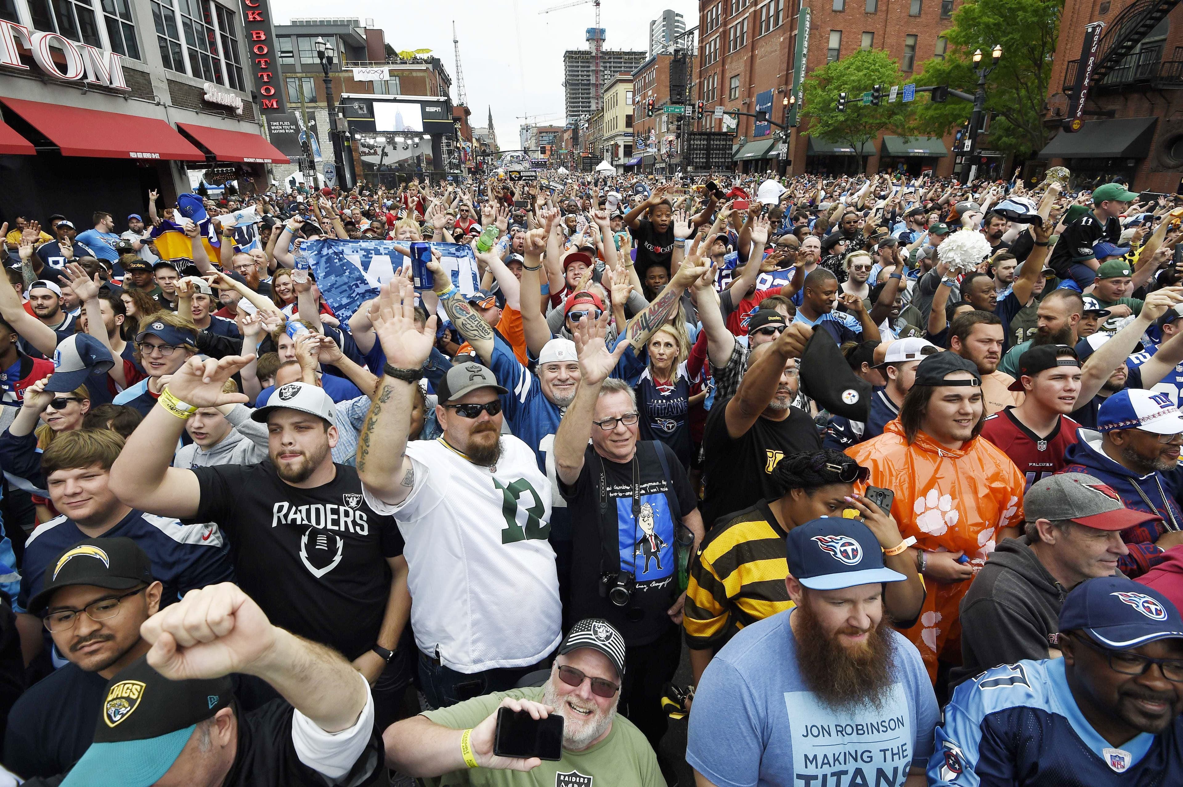 NFL Draft Q&A with SB Nation’s Doug Farrar: Friday, April 3 at noon ET