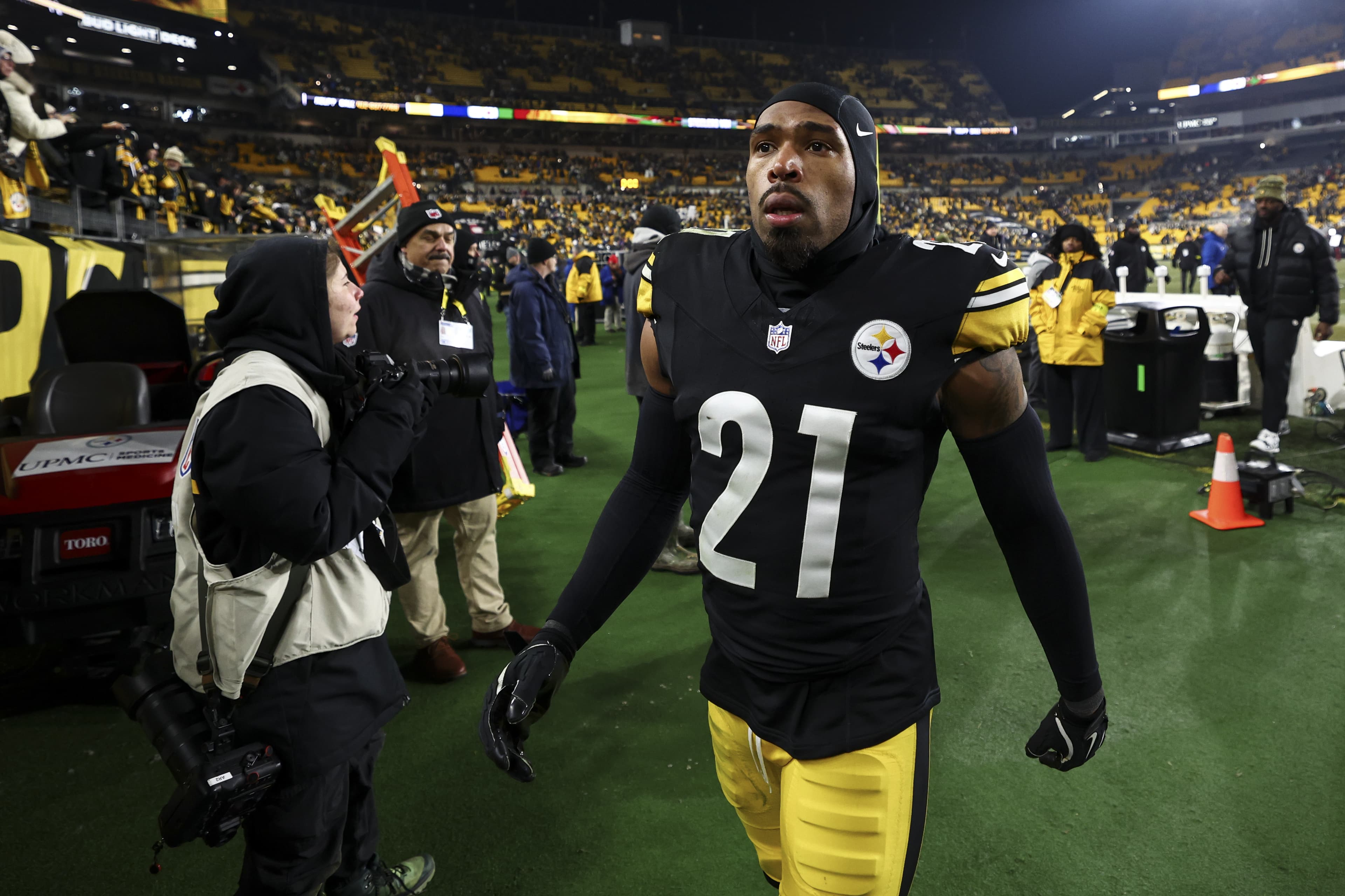 Lions sign high-character safety with tons of starting experience