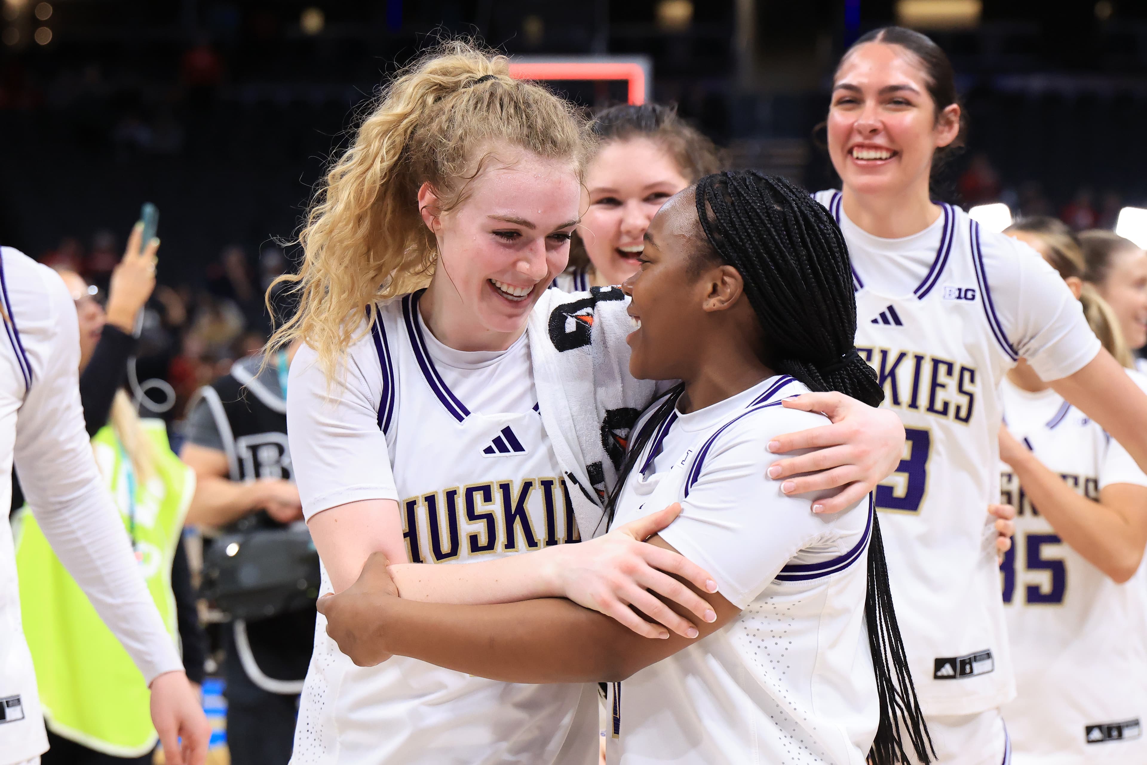 USA Takes Over: Dominates Japan 81-67, Seizes Olympic Basketball Crown!