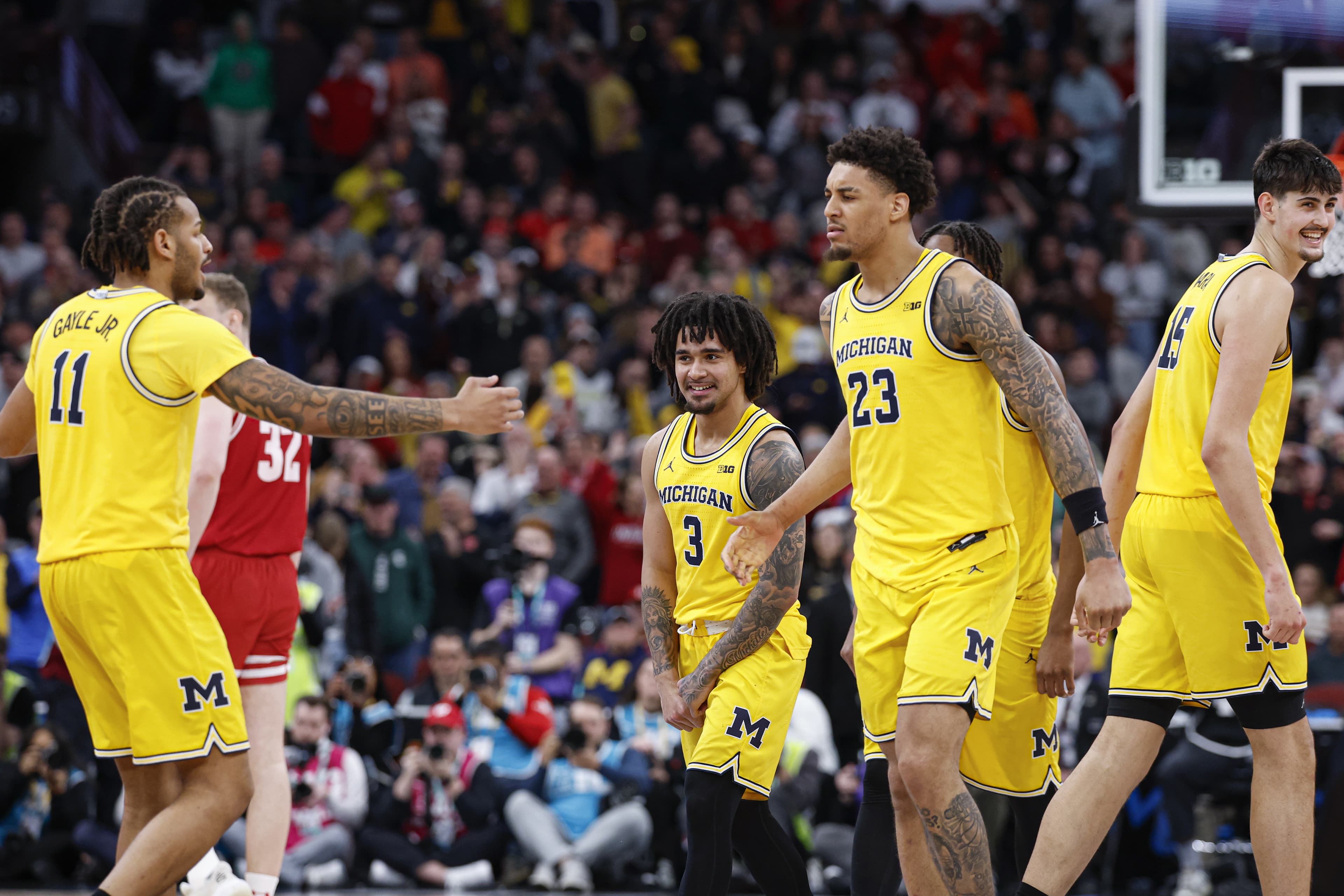 Ann Arbor Fever Swells As Wolverines Defeat Wildcats 102-85!
