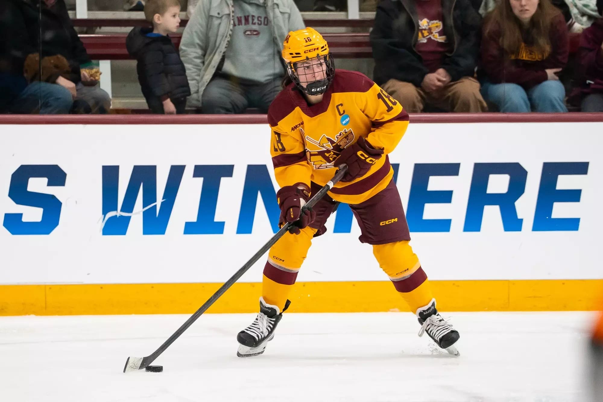 Minnesota Gophers Dominance Puts Big Ten Title Race in Gear!
