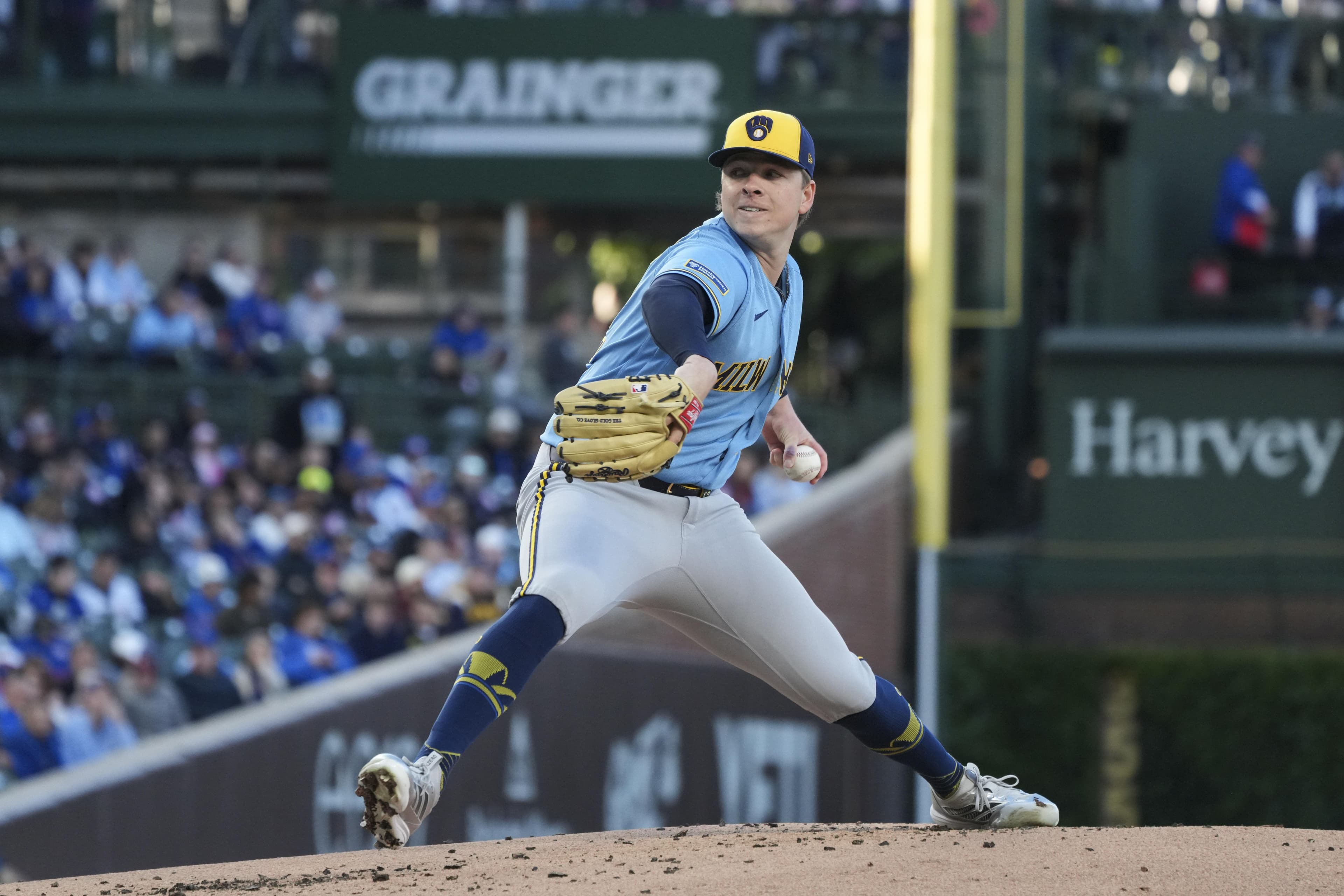 Dominant Harrison leads Brewers to 5-0 victory, sweep of Cubs