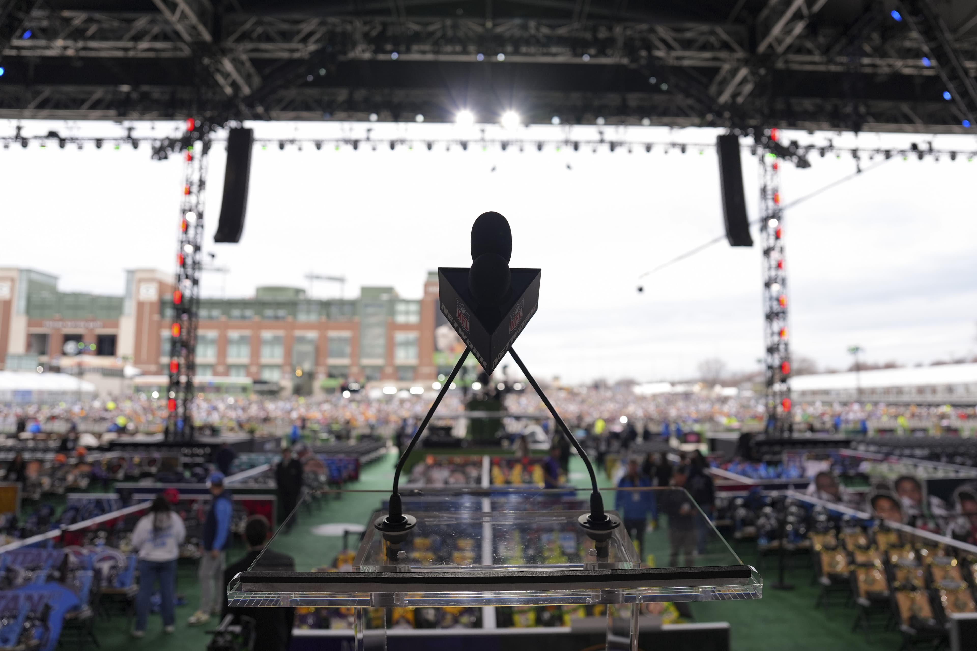 What the Vikings are doing in 2027 mocks