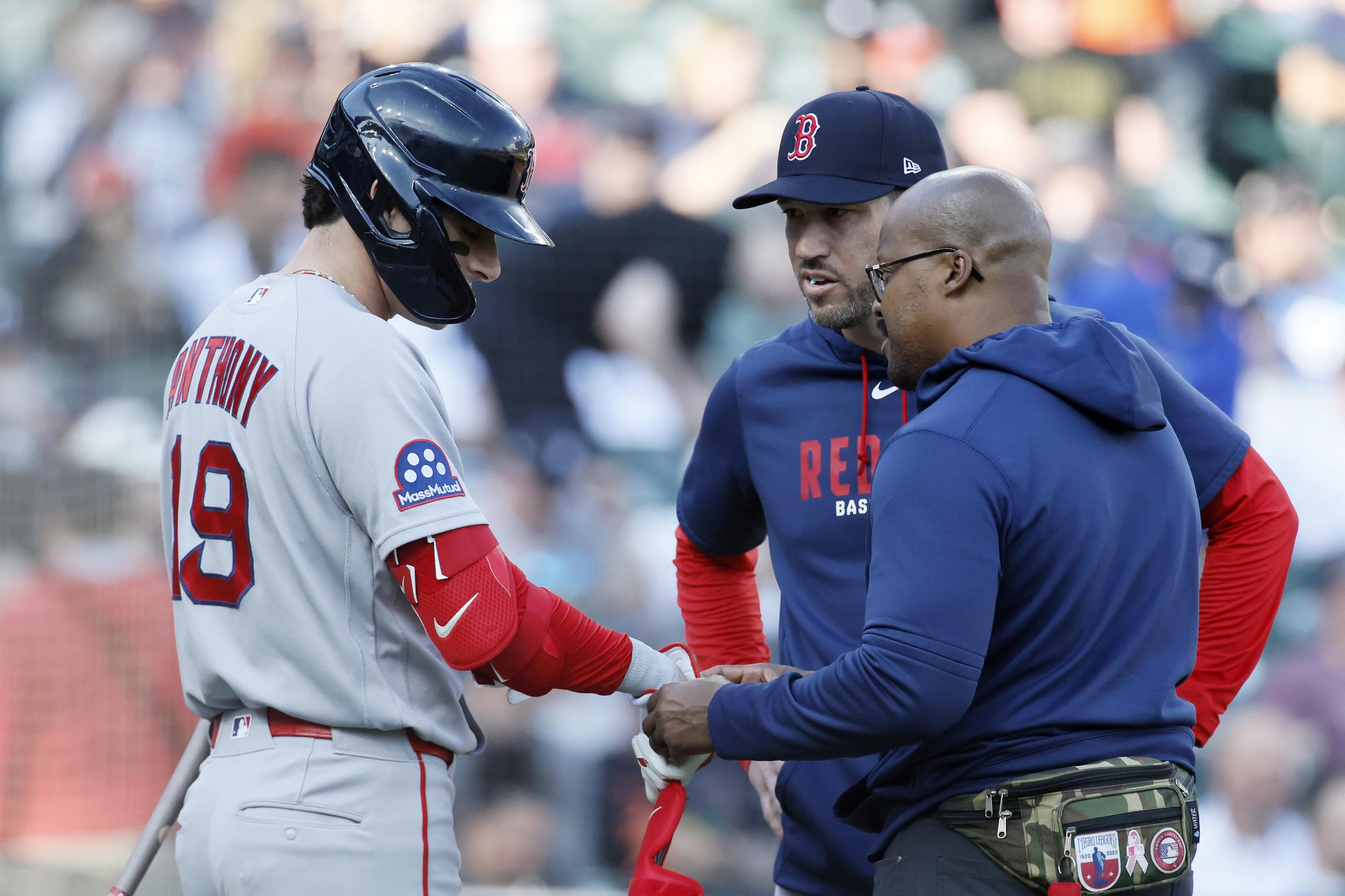 How worried should the Red Sox be about Roman Anthony following injury scare?