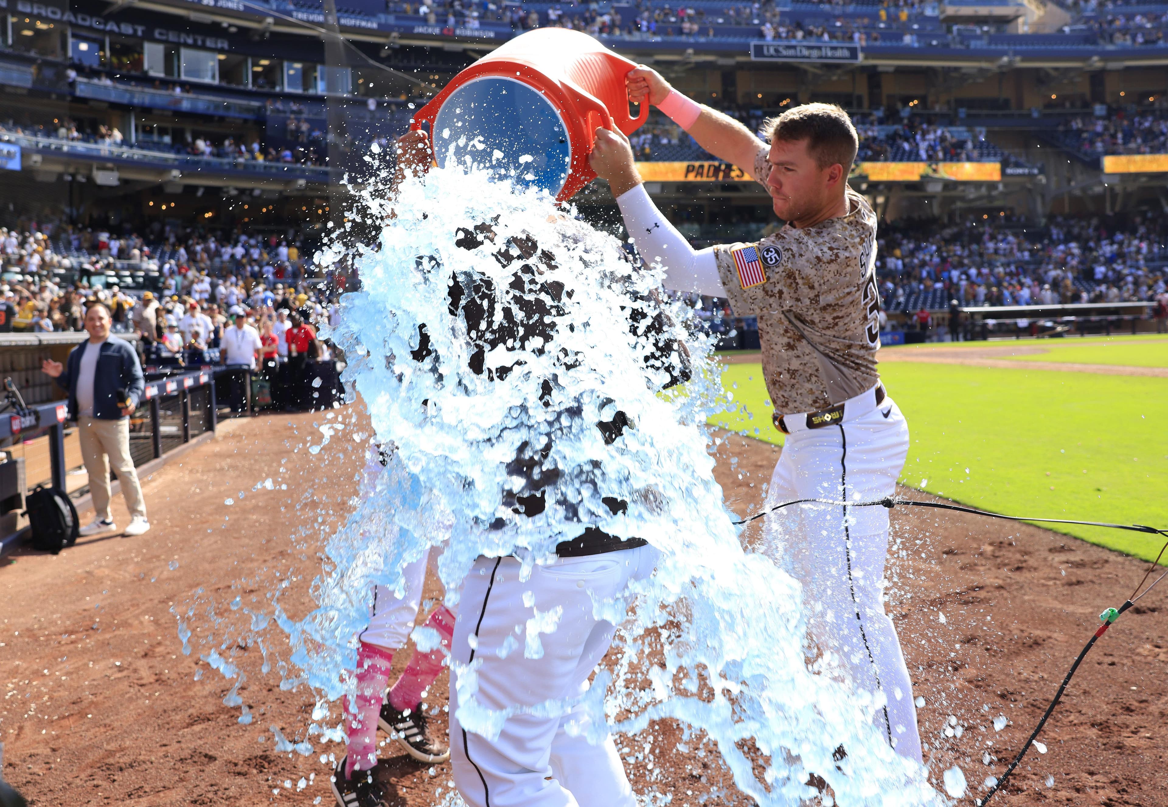 Padres offense continues to struggle; first in NL West