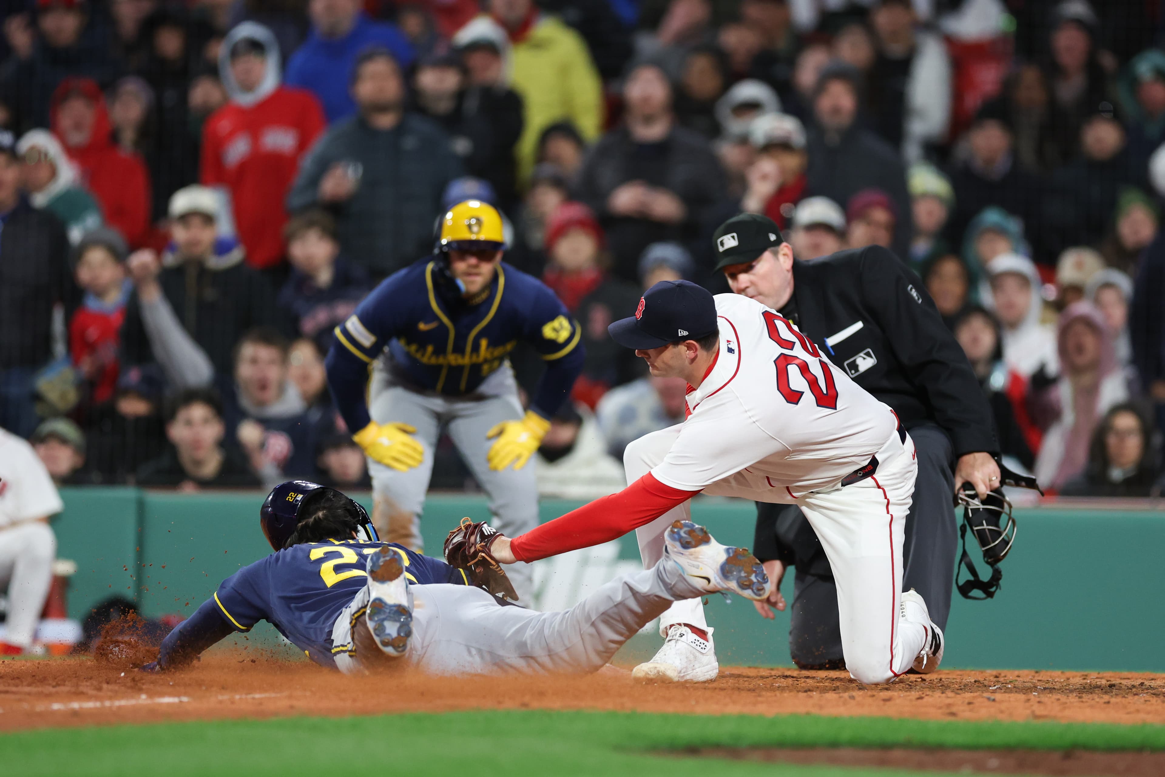 Brewers take down Red Sox at Fenway in hectic game, 8-6
