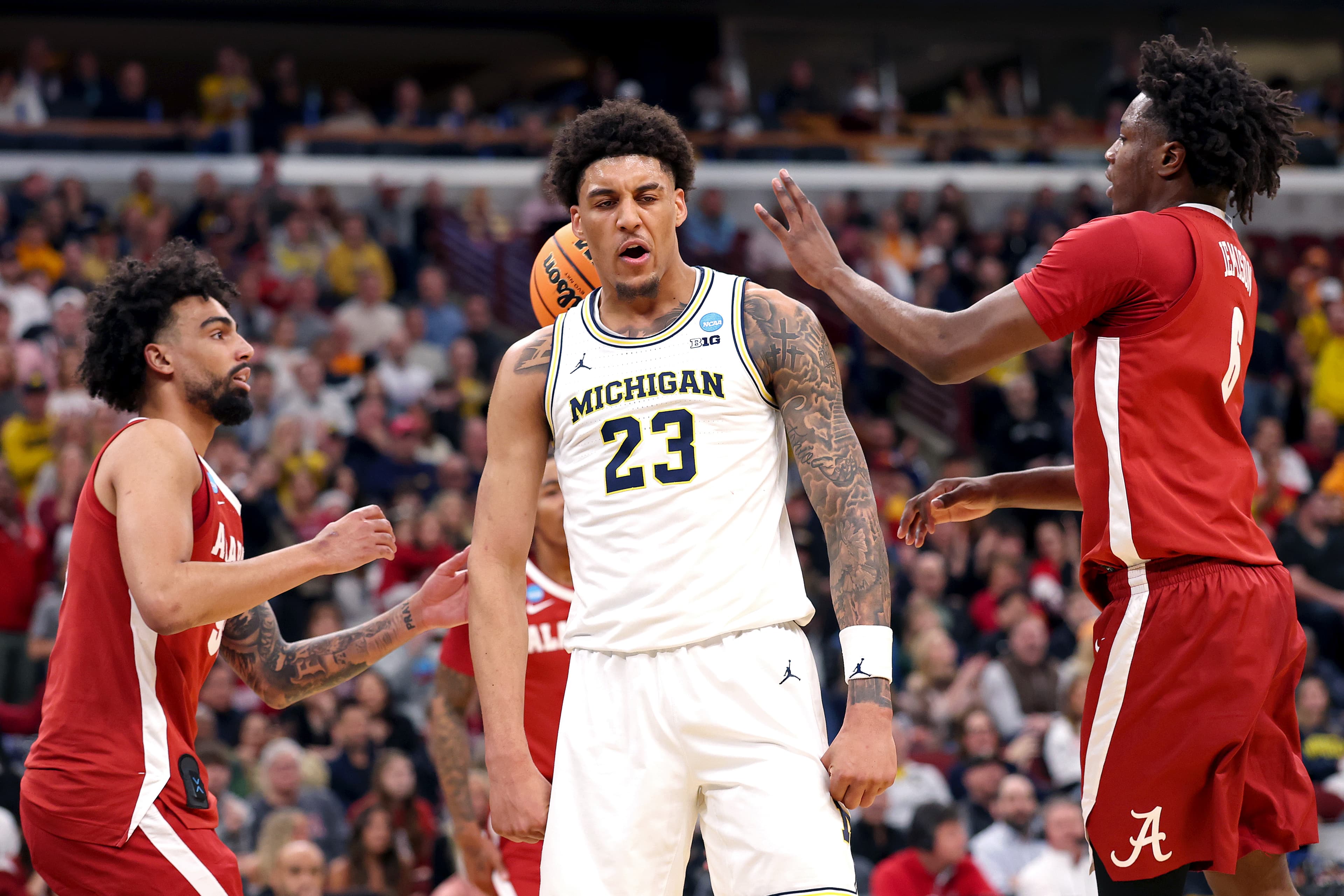 Michigan Basketball rolls past Alabama to clinch berth in Elite Eight