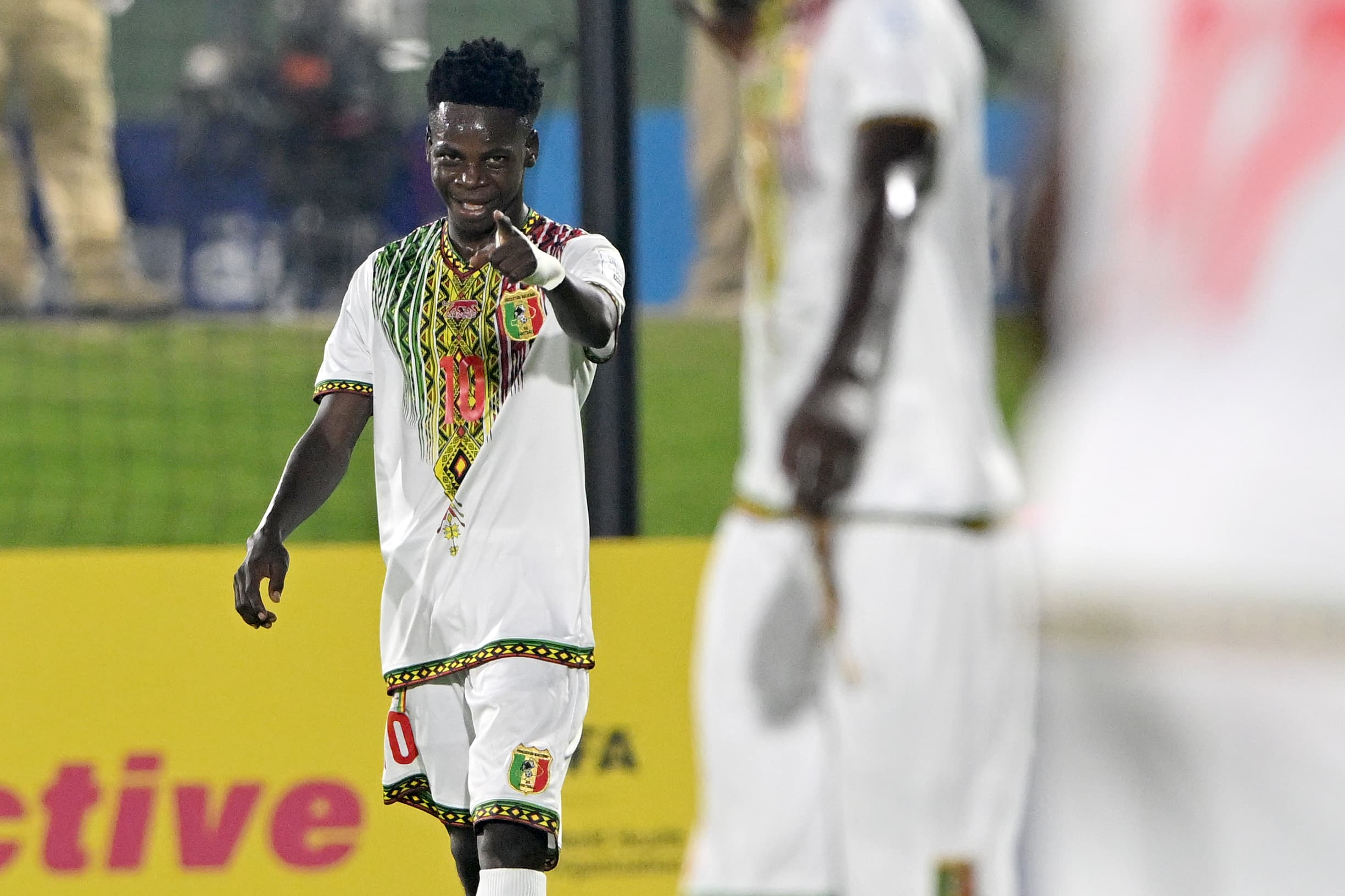 Barcelona set to beat Chelsea in race for Malian wonderkid Seydou Dembele