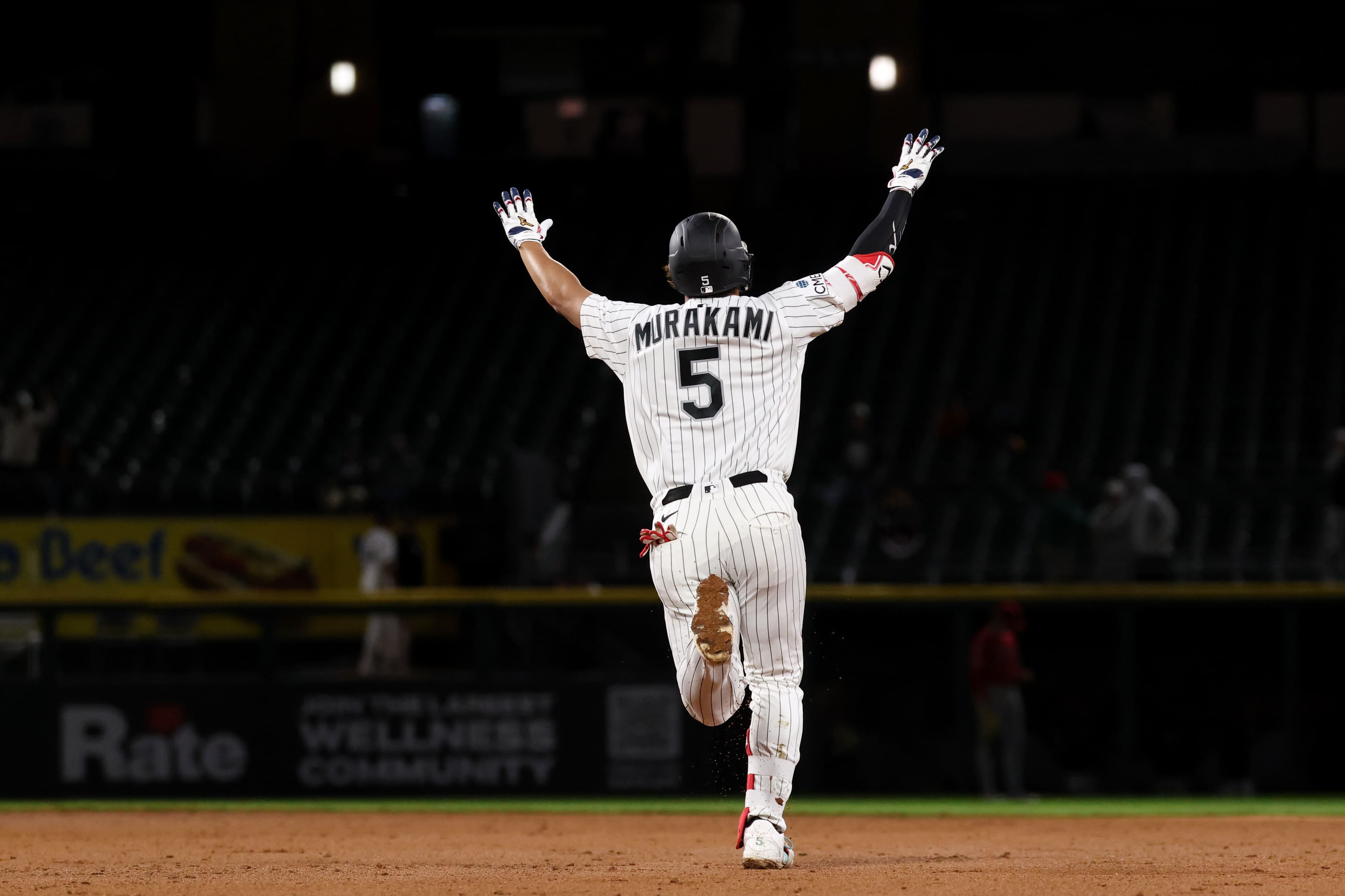 White Sox ride Martin and Munetaka to 6-0 romp over Angels