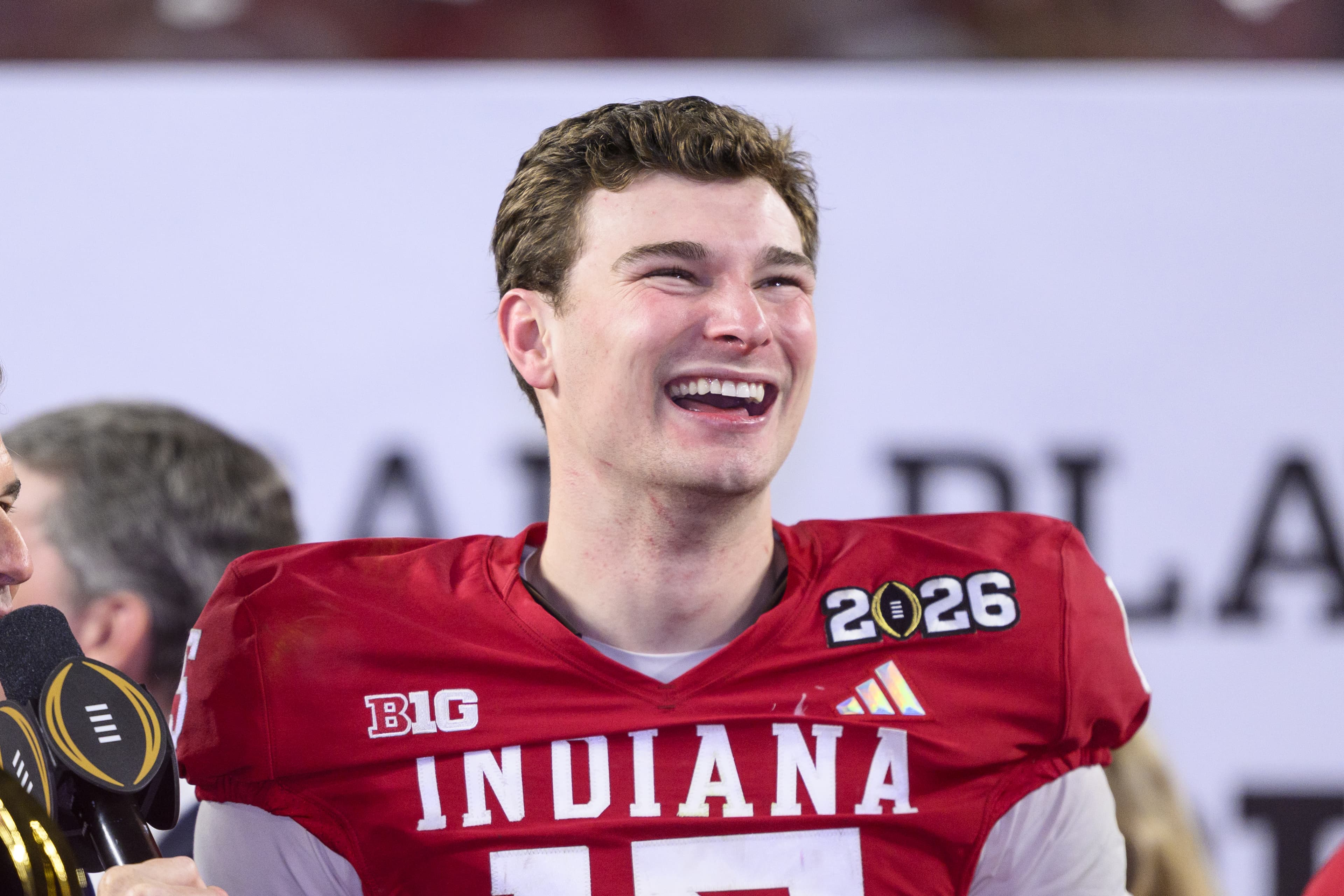 Las Vegas Raiders select Indiana quarterback Fernando Mendoza No. 1 overall in 2026 NFL draft