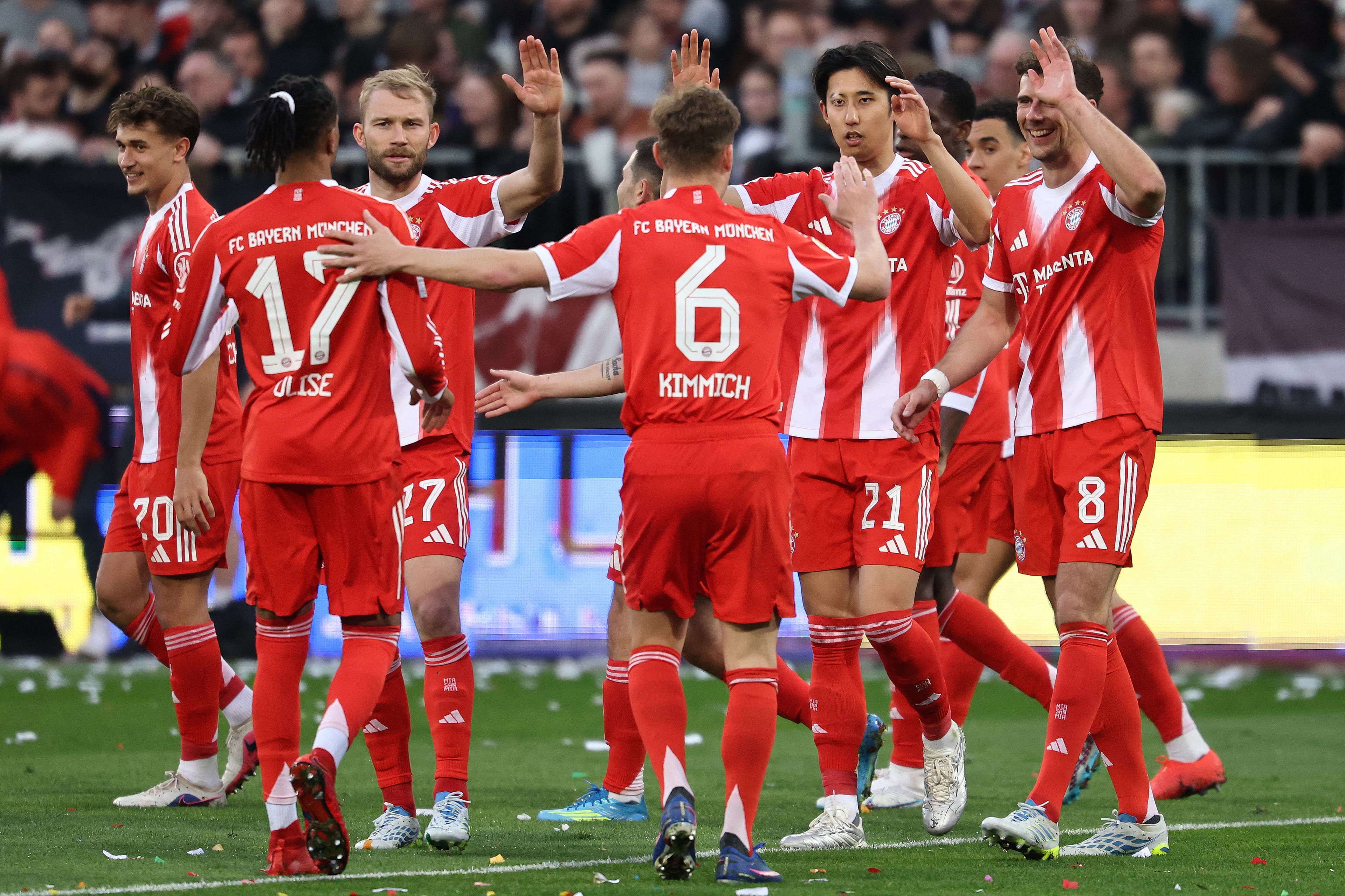 Bayern Munich inches closer to Bundesliga title with 5-0 win over St. Pauli