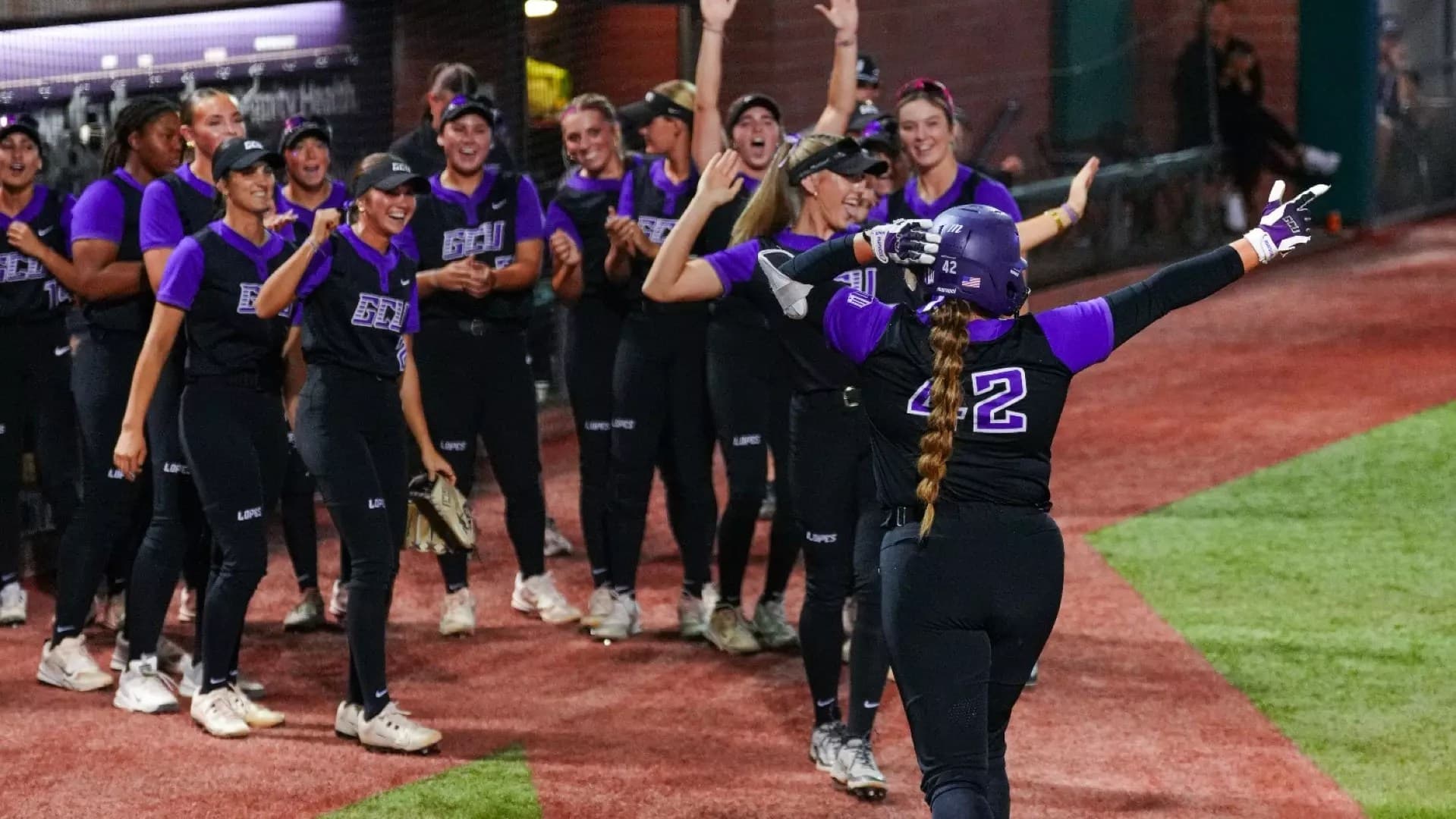 Instant Classic: Top-Seeded Grand Canyon Softball Outlasts Upset-Minded New Mexico, 7-6