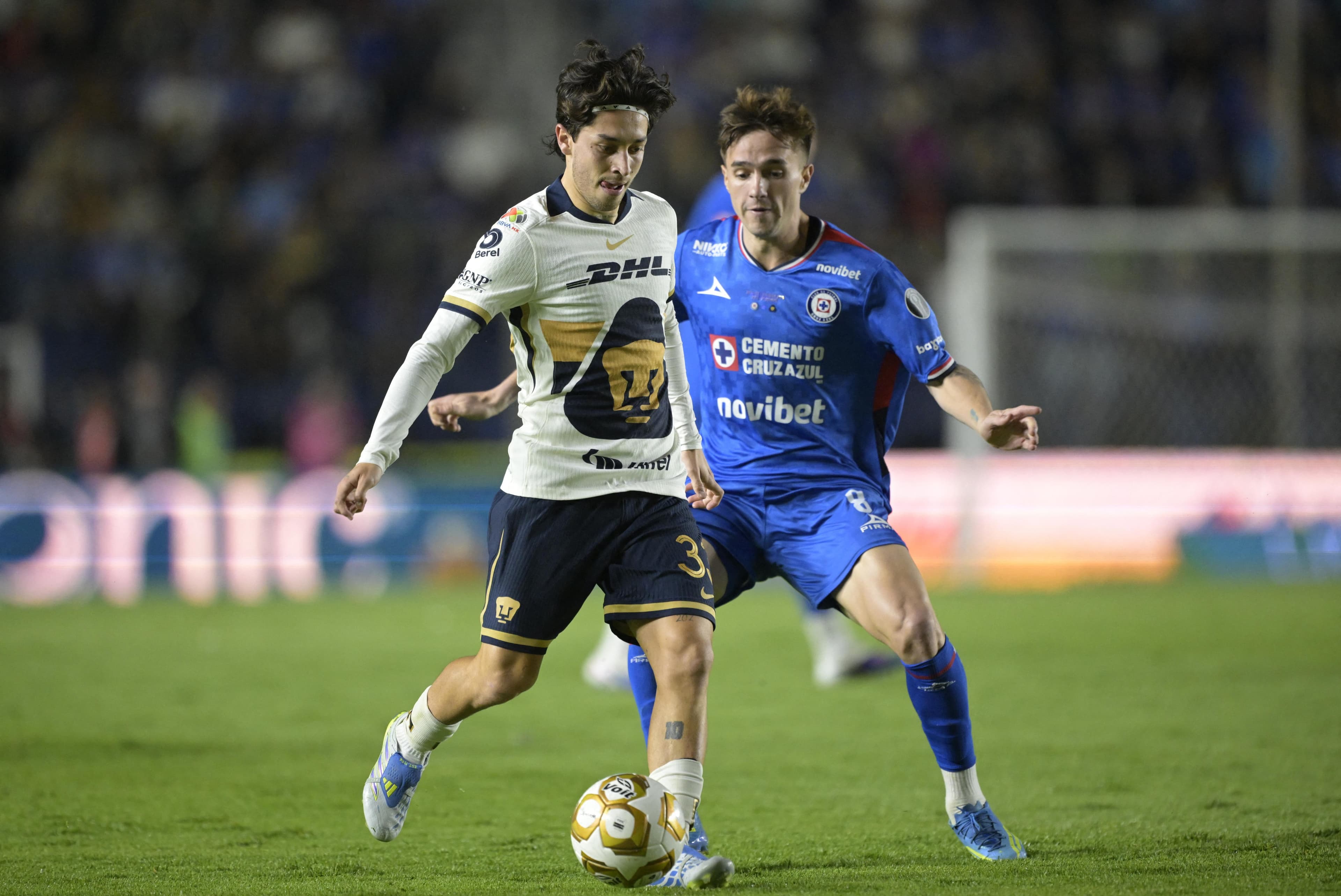 Cruz Azul and Pumas battle to a scoreless tie in first leg of Liga MX final