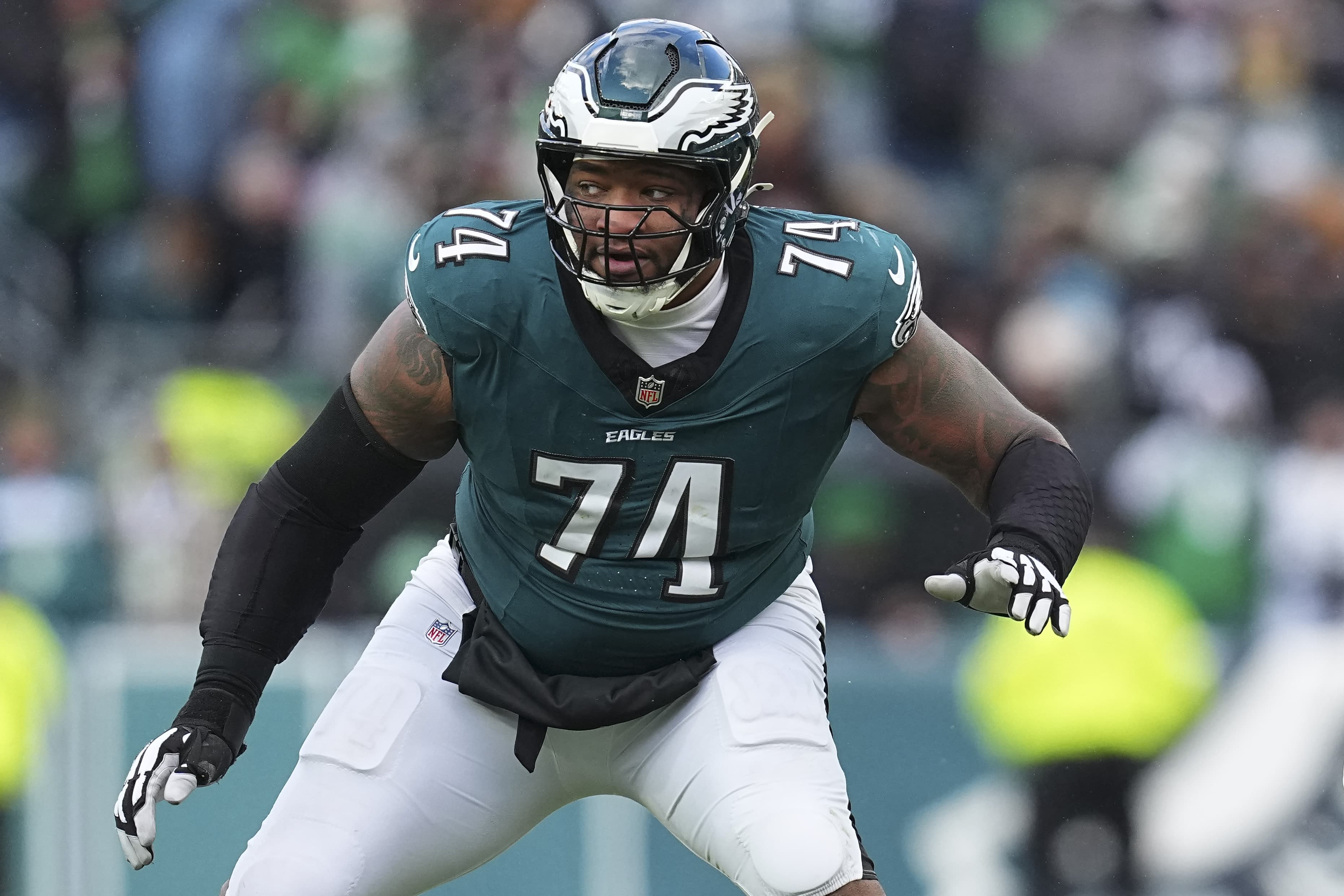 Fred Johnson, Eagles agree to one-year contract