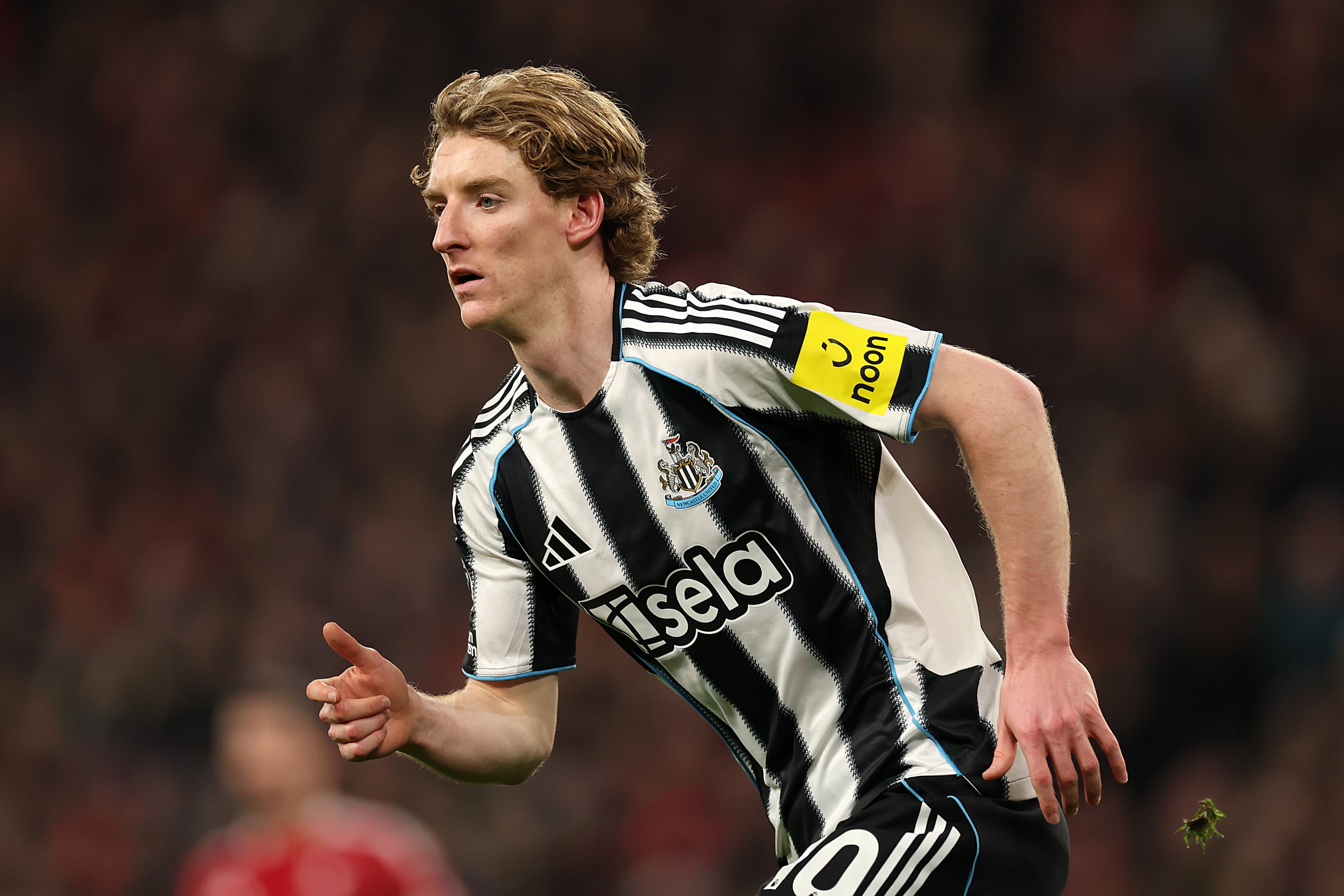 Bayern Munich’s Harry Kane could be playing key role in Anthony Gordon pursuit