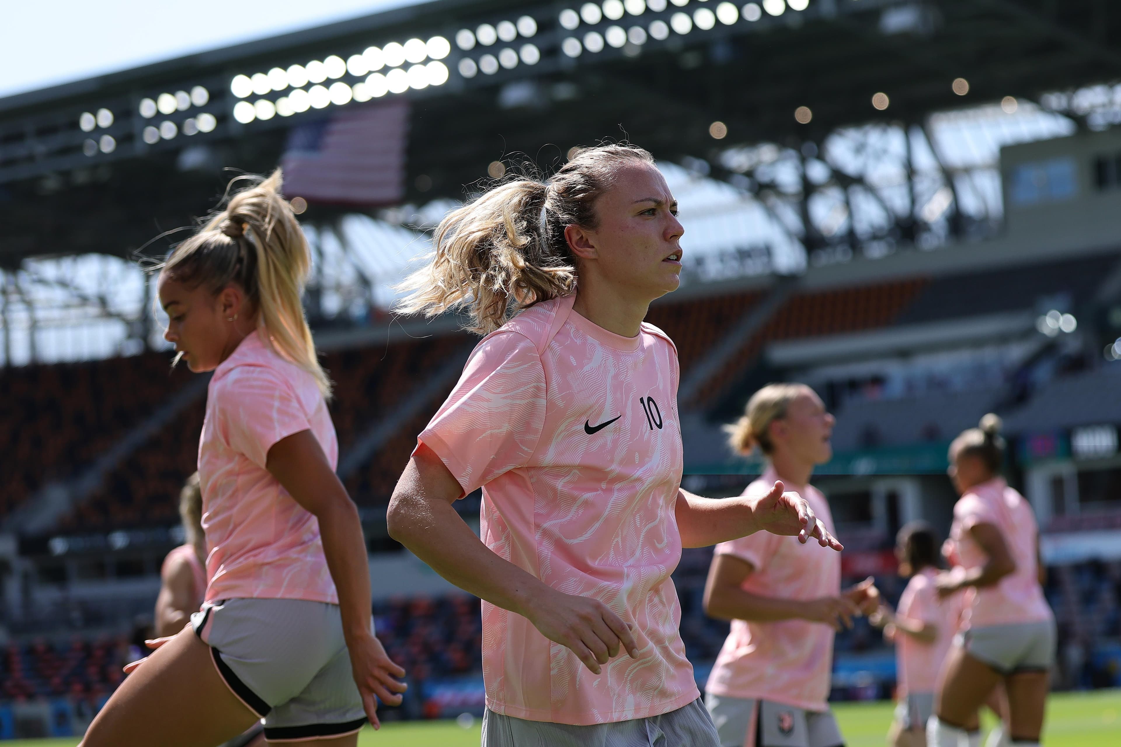 Angel City FC forward Claire Emslie returns to active roster from maternity leave