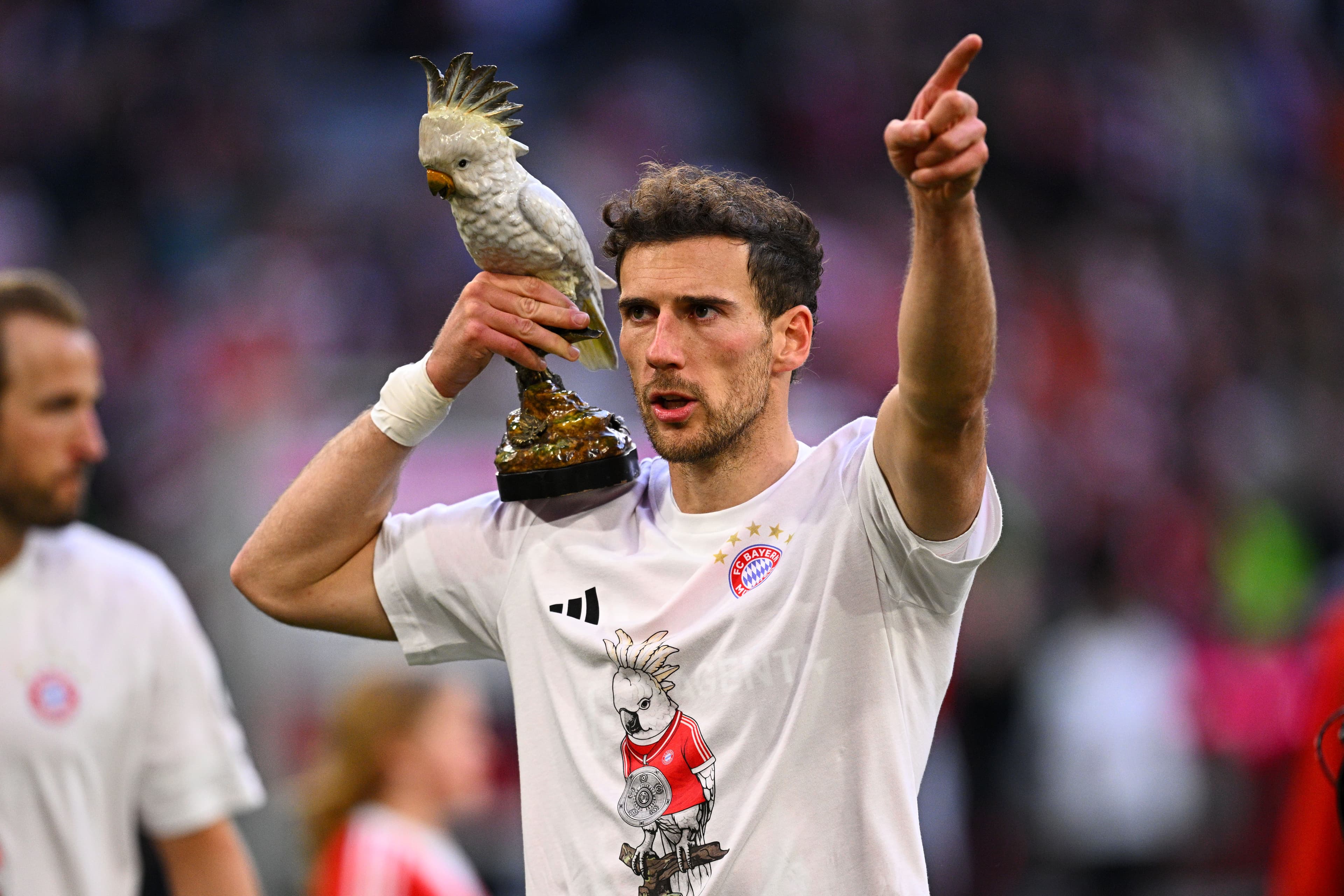 Bayern Munich whips out cockatoo in title celebration