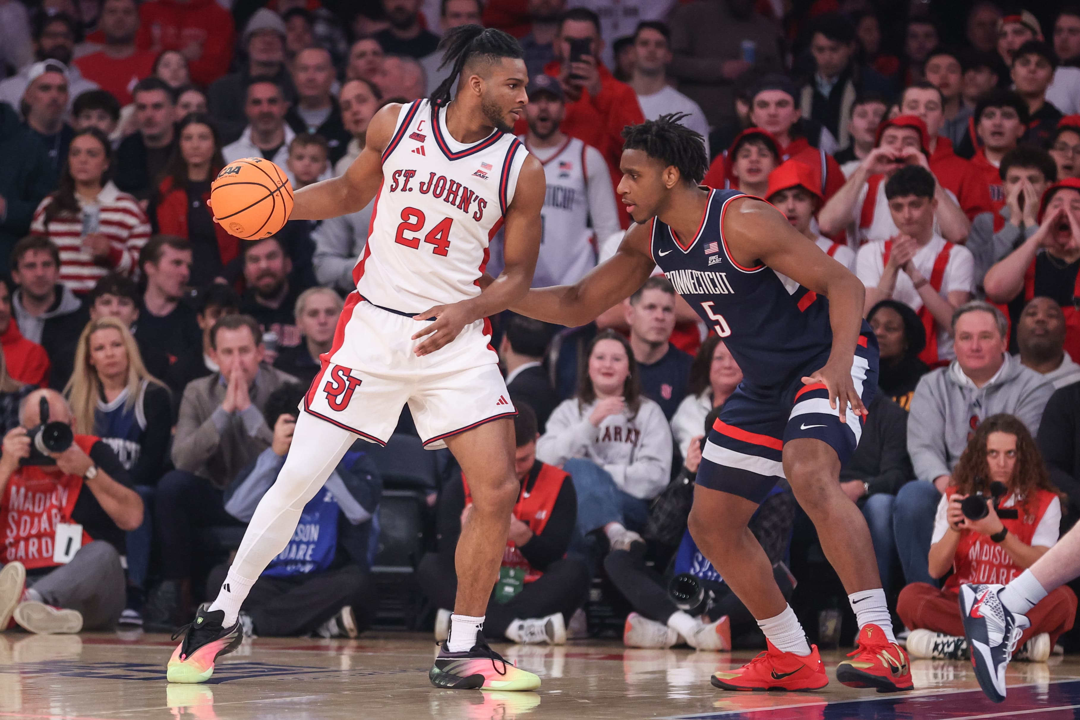 St. John's Lights Up for Thrilling Battle vs. Connecticut in Heart-Pounding Big East Clash!