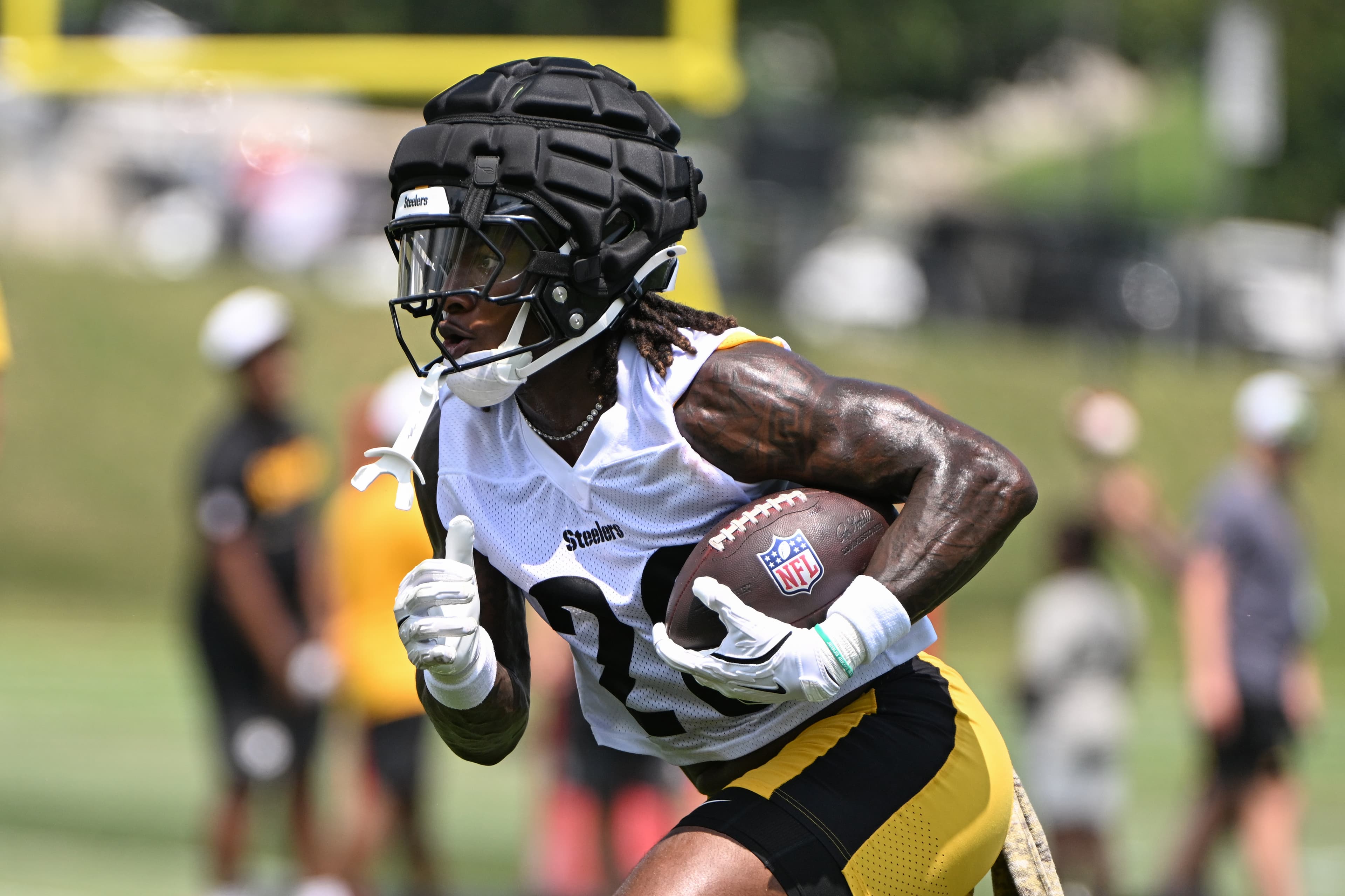 Steelers fringe running back impressing at OTAs