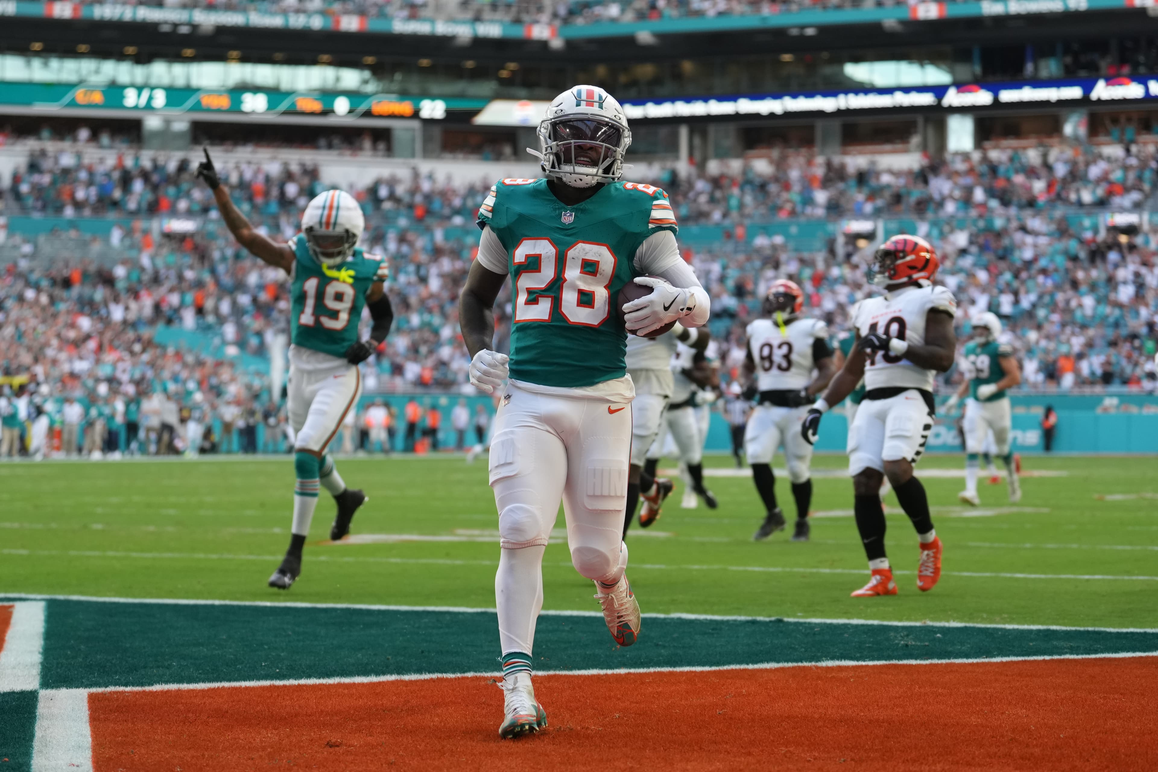 Is De’Von Achane untouchable – The Splash Zone 3/20/26