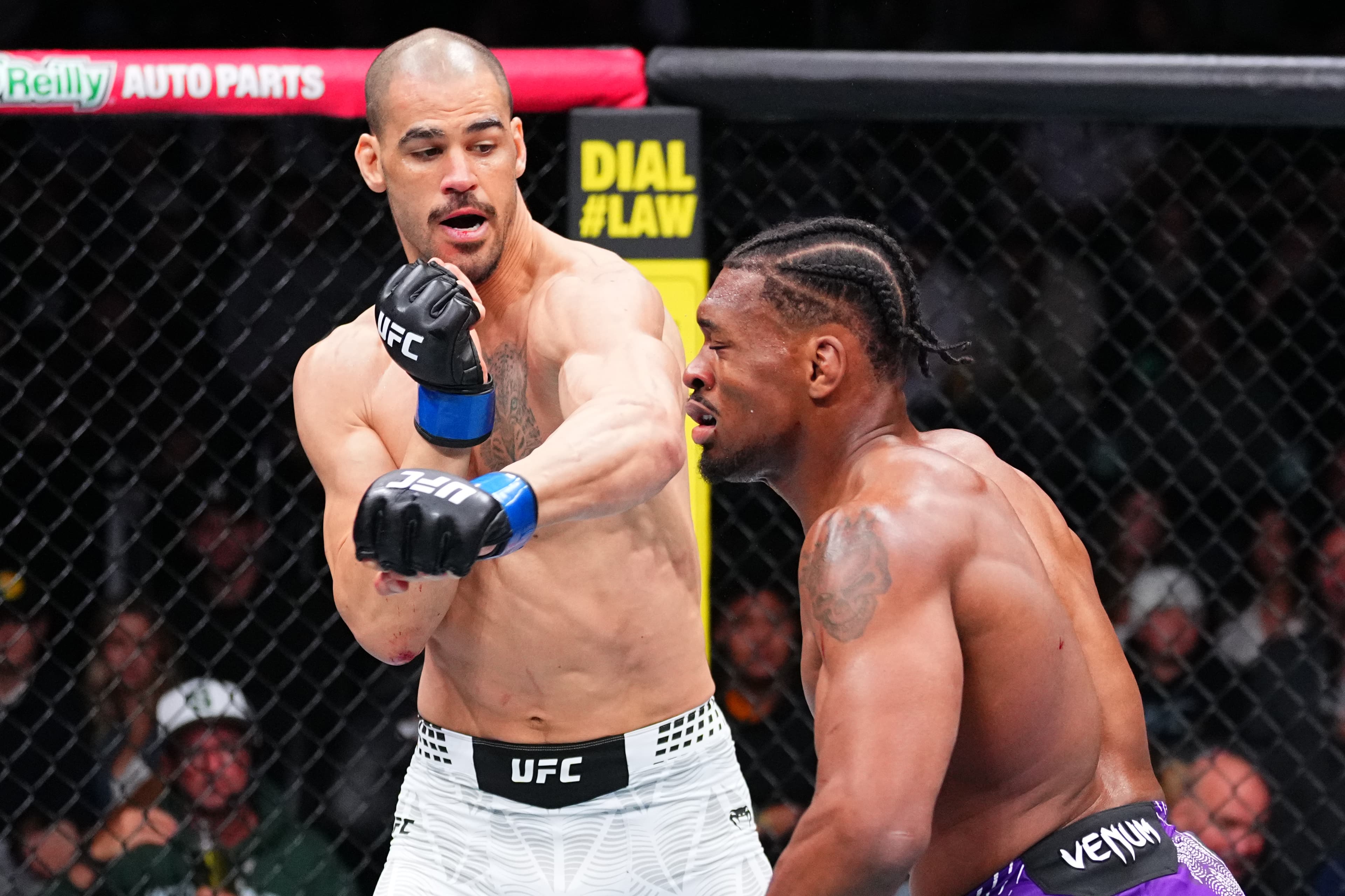 Highlights! Belgaroui Upsets Abdul-Malik In Middleweight Masterclass