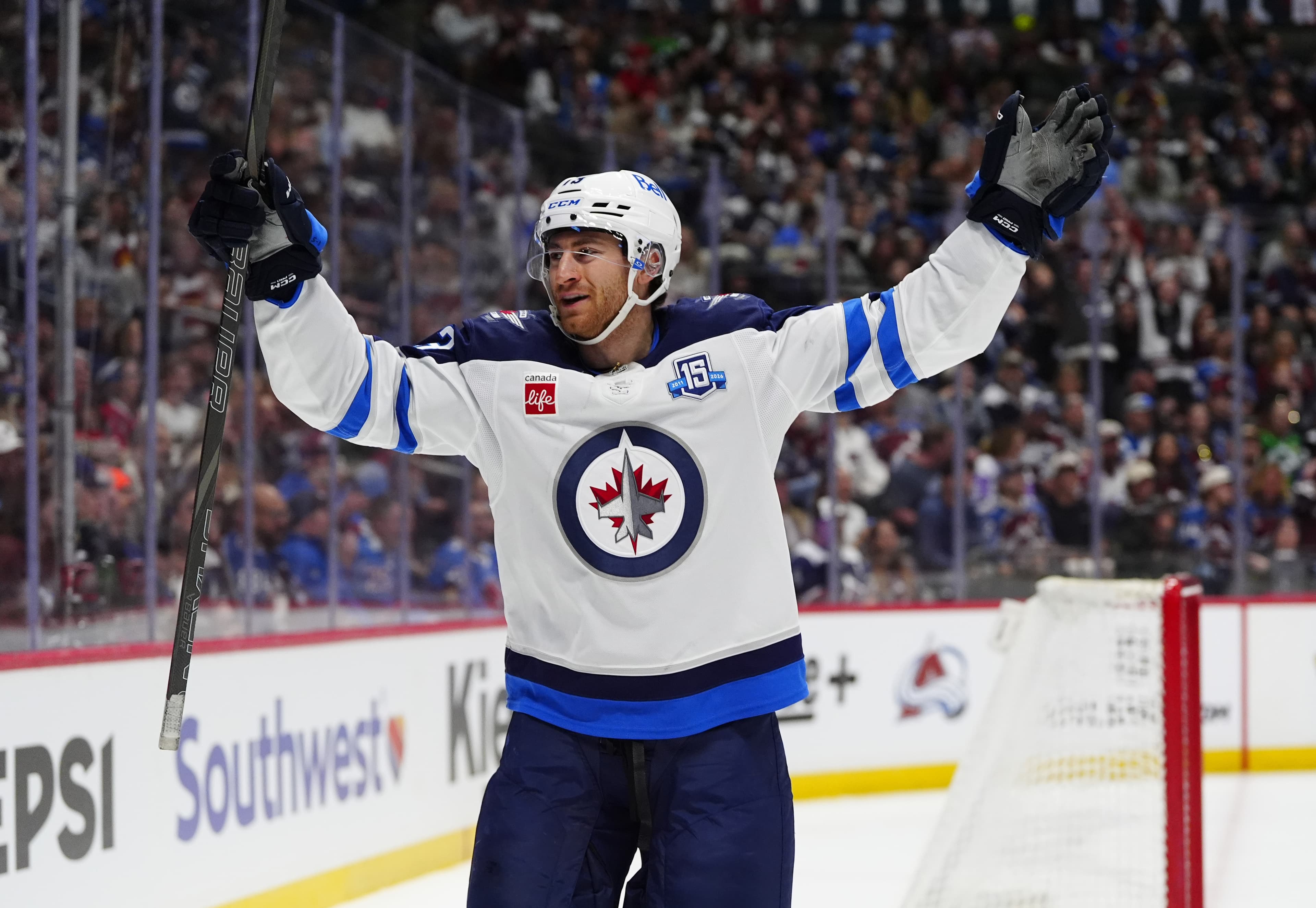 Recap: Avalanche downed by Jets 4-2