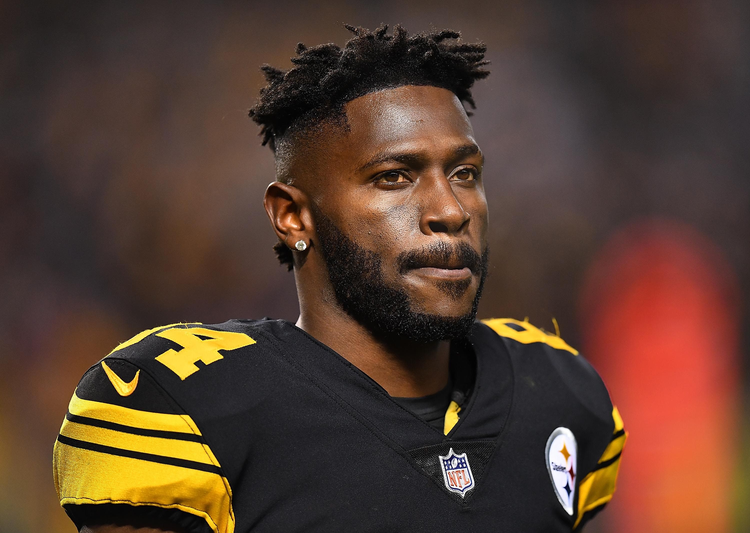 Antonio Brown goes off on JuJu Smith-Schuster in social media rant