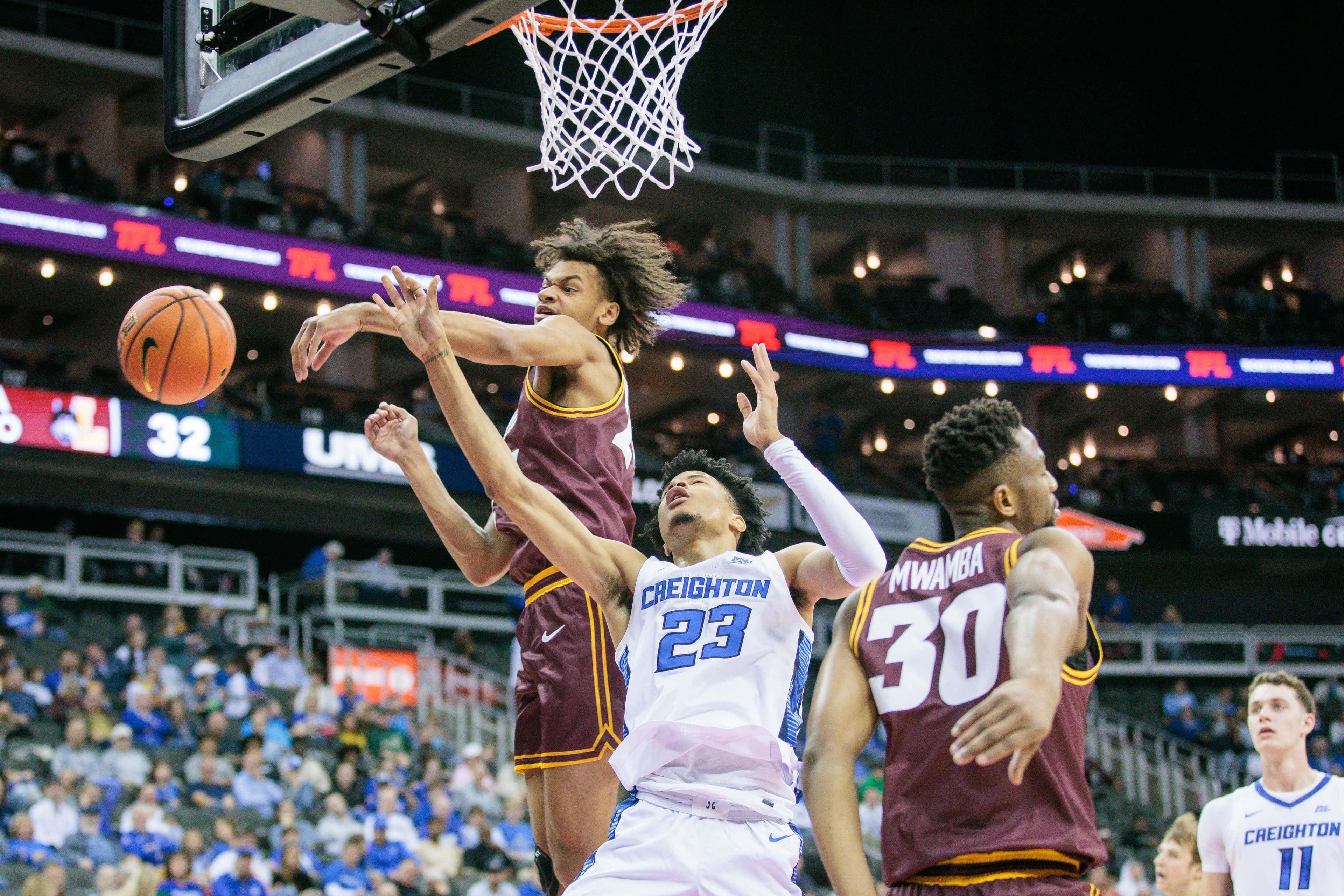 Tennessee lands Loyola (Chicago) forward Miles Rubin in the transfer portal