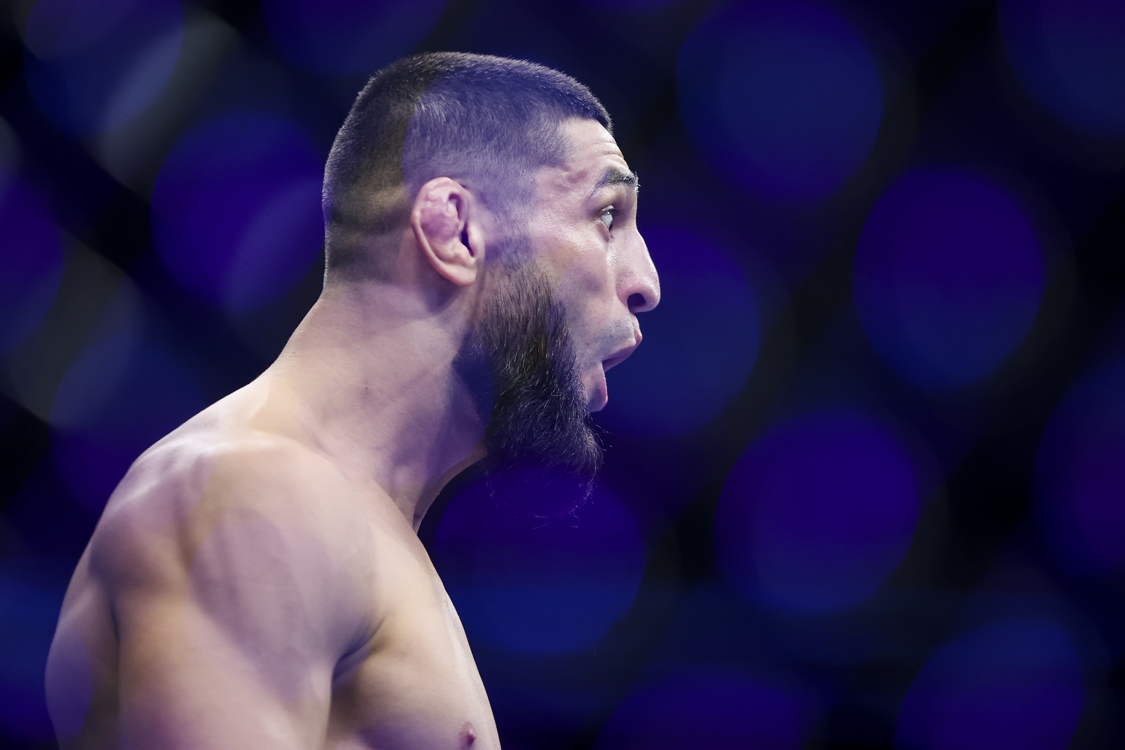 Stay put! UFC ‘monster’ warns cocky Khamzat to avoid ‘tragic’ fate at light heavyweight
