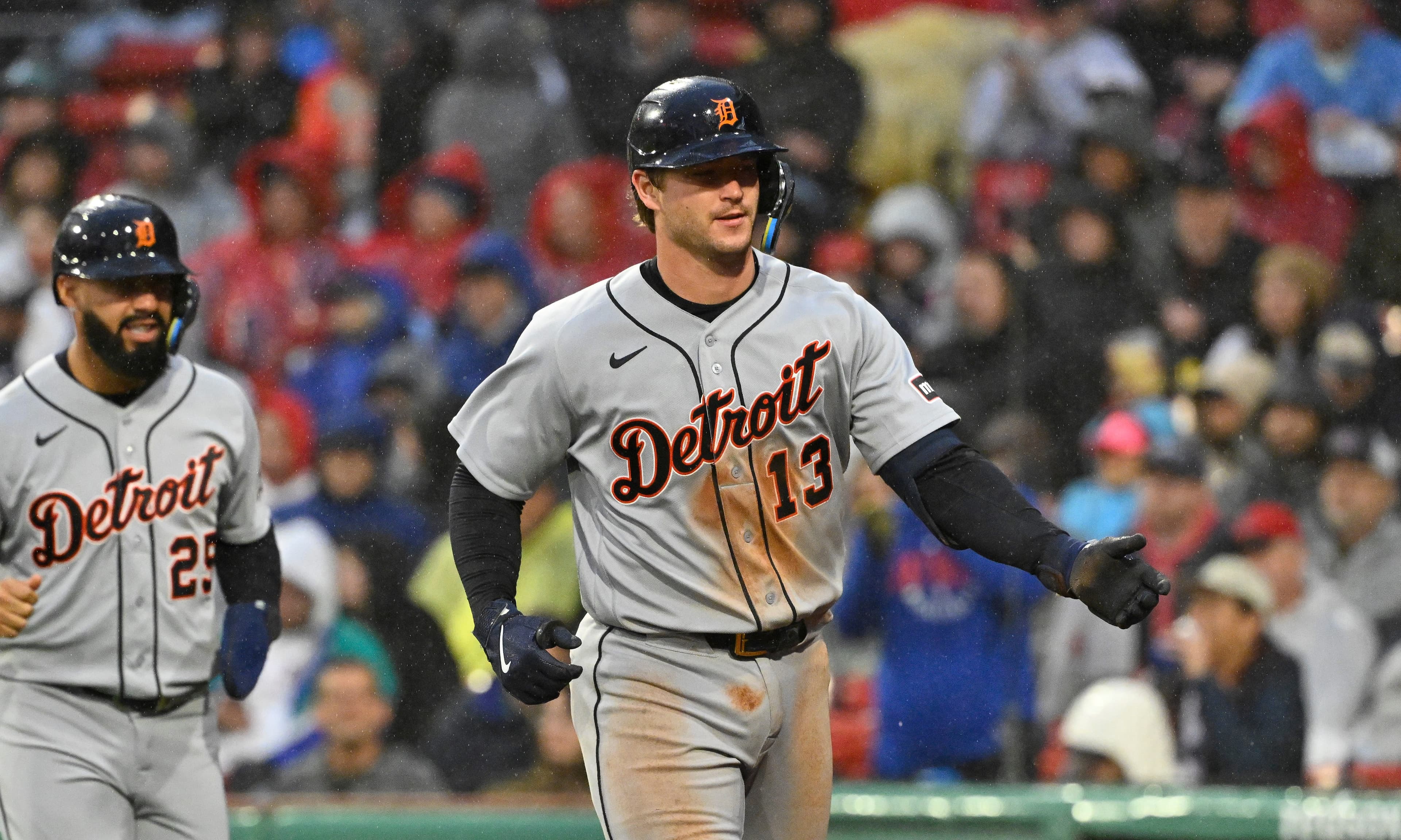 Tigers 6, Red Sox 2: They’re winnin’ in the rain