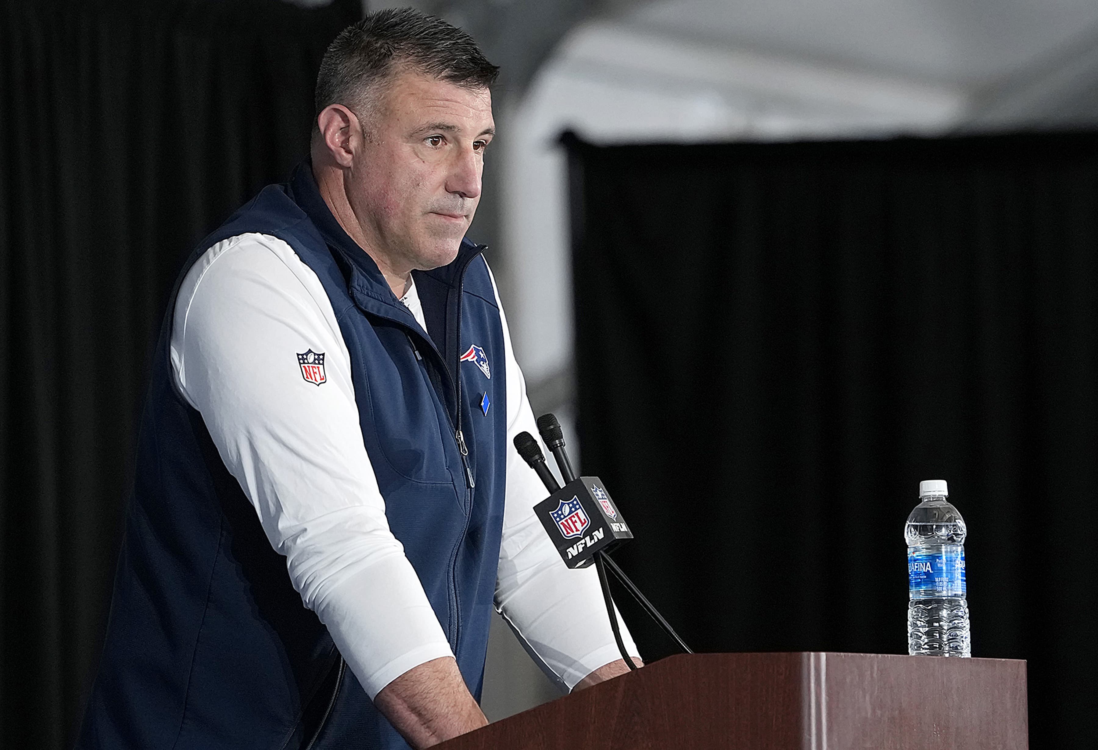Mike Vrabel on Arizona resort photos: ‘We never want to be the cause of a distraction’