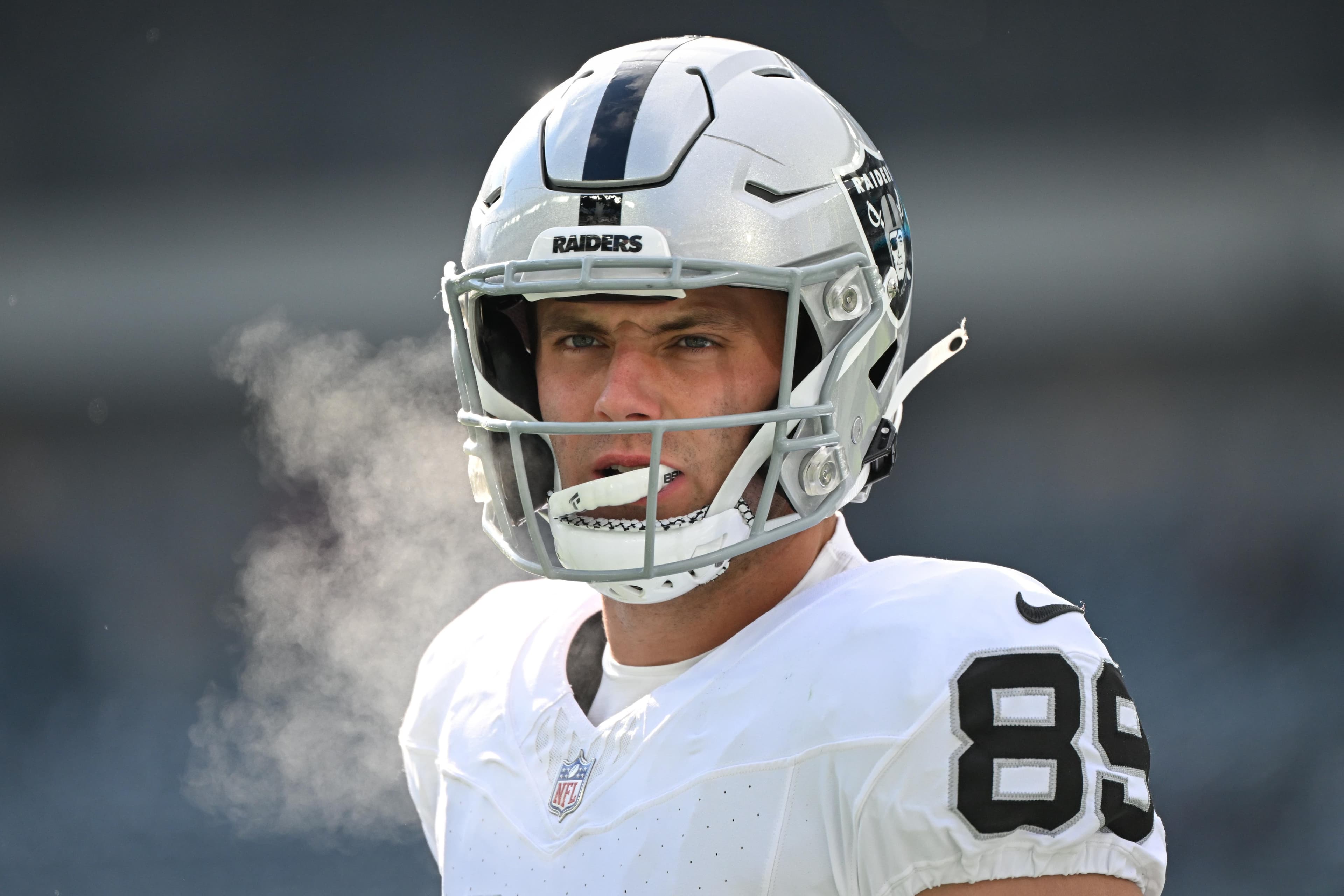 Klint Kubiak’s history with tight ends bodes well for Brock Bowers