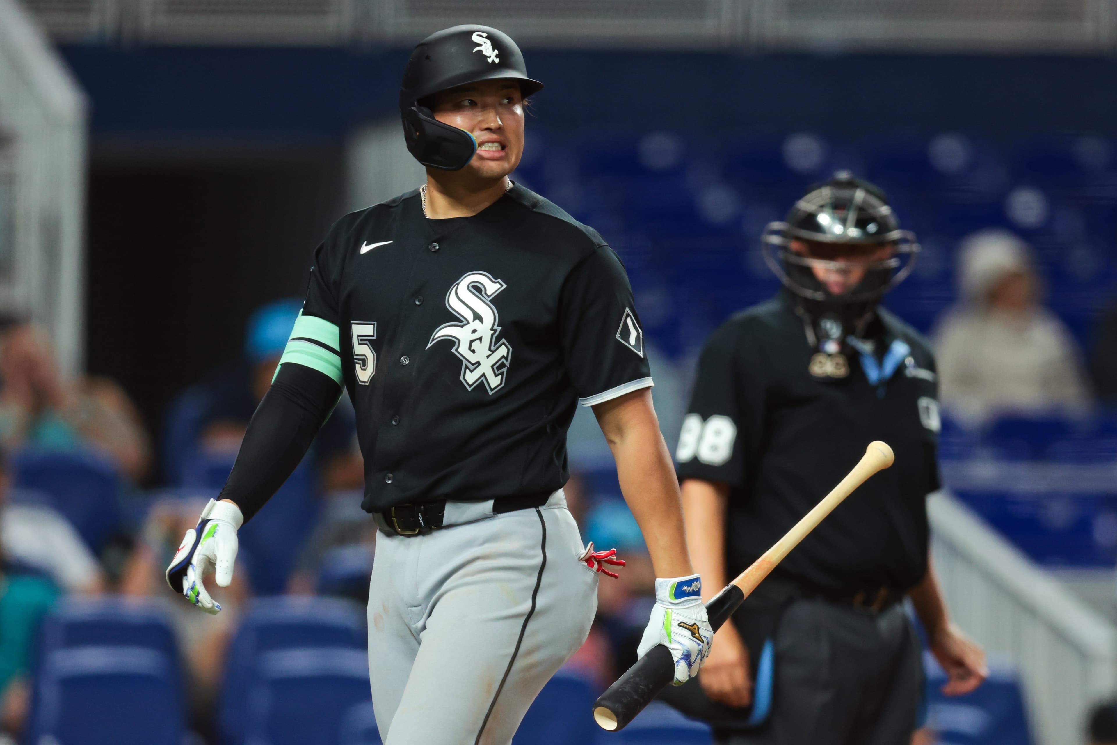 Reverse fish fry in Miami as Marlins cook White Sox, 9-2