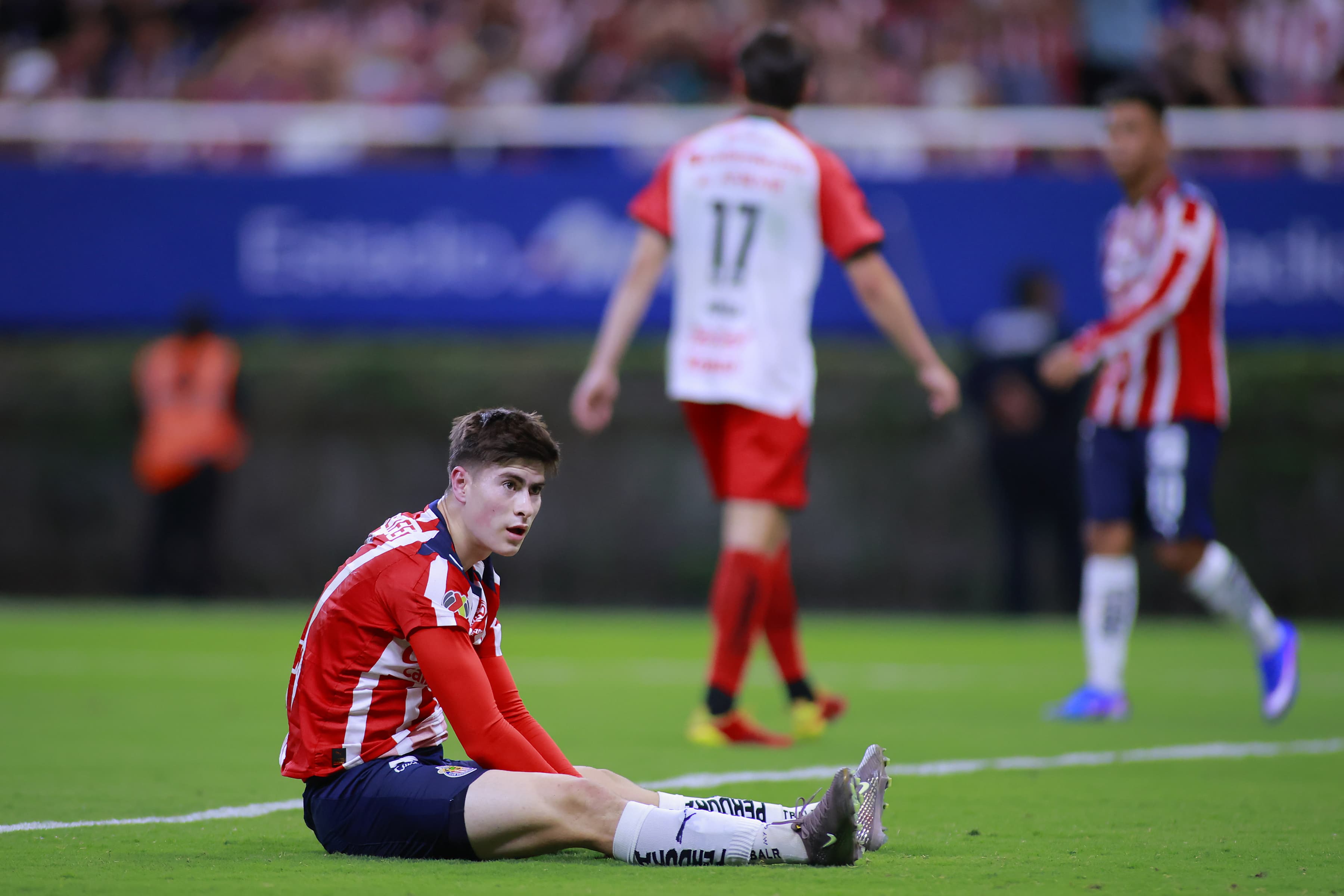 Chivas tie Tijuana to lose first place in final regular season game