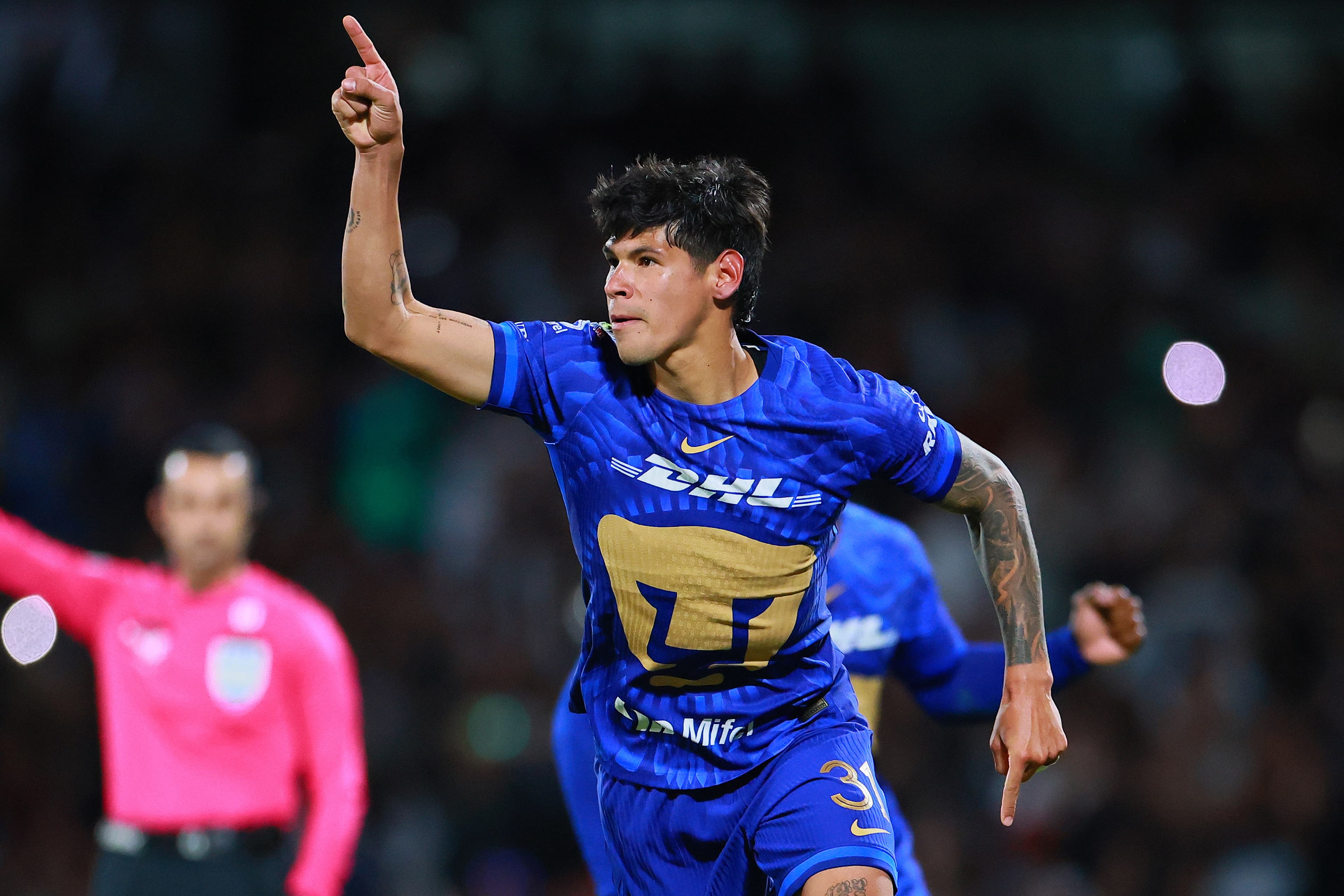 Last minute goal gives Pumas victory over America