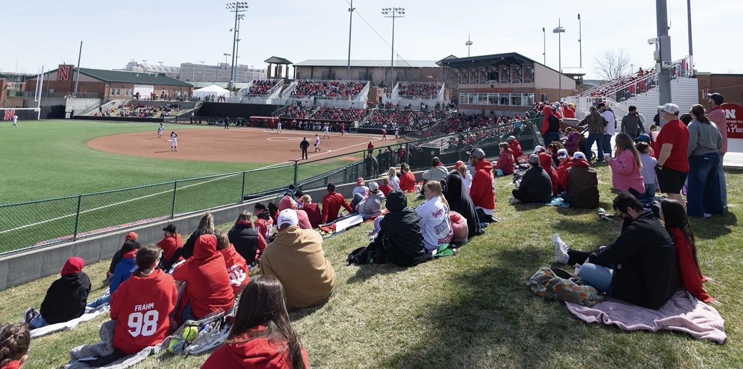 Huskers TWIS Notes: A Top 10 Weekend Clash & Another Husker Big 10 POTW (And Other SOFTBALL Notes)