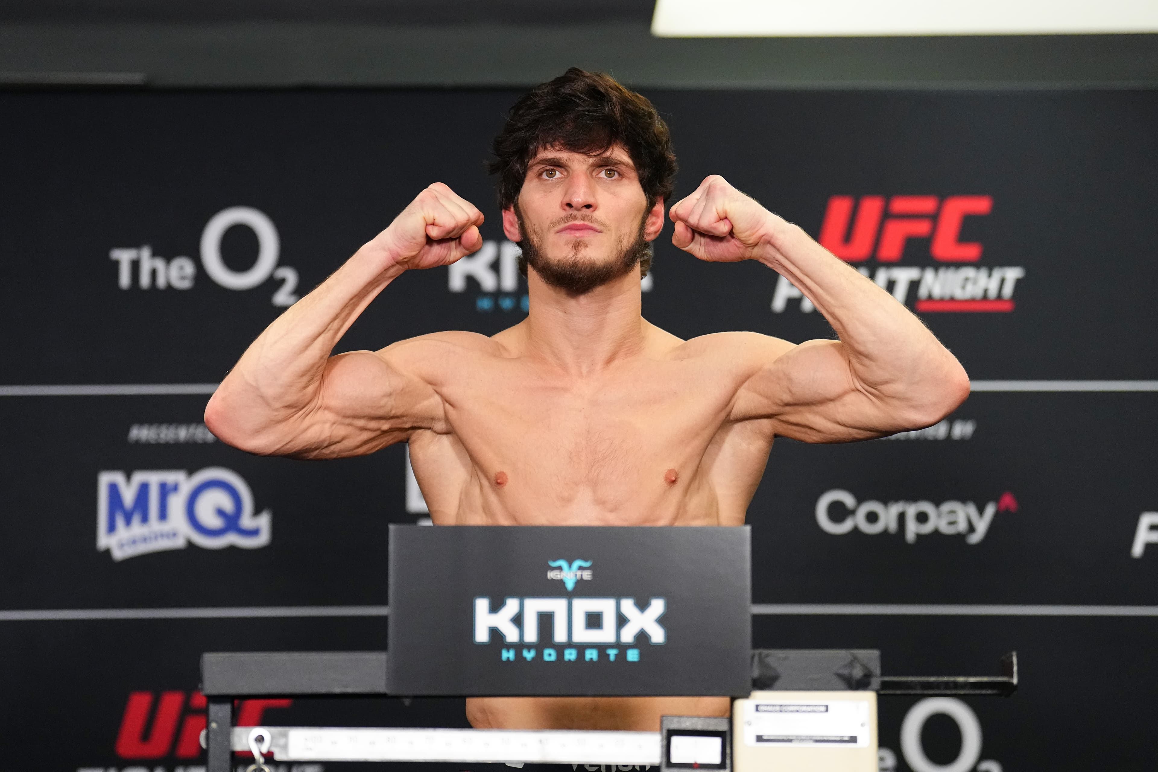 UFC London early weigh-in results: Fighter misses weight by 8 pounds