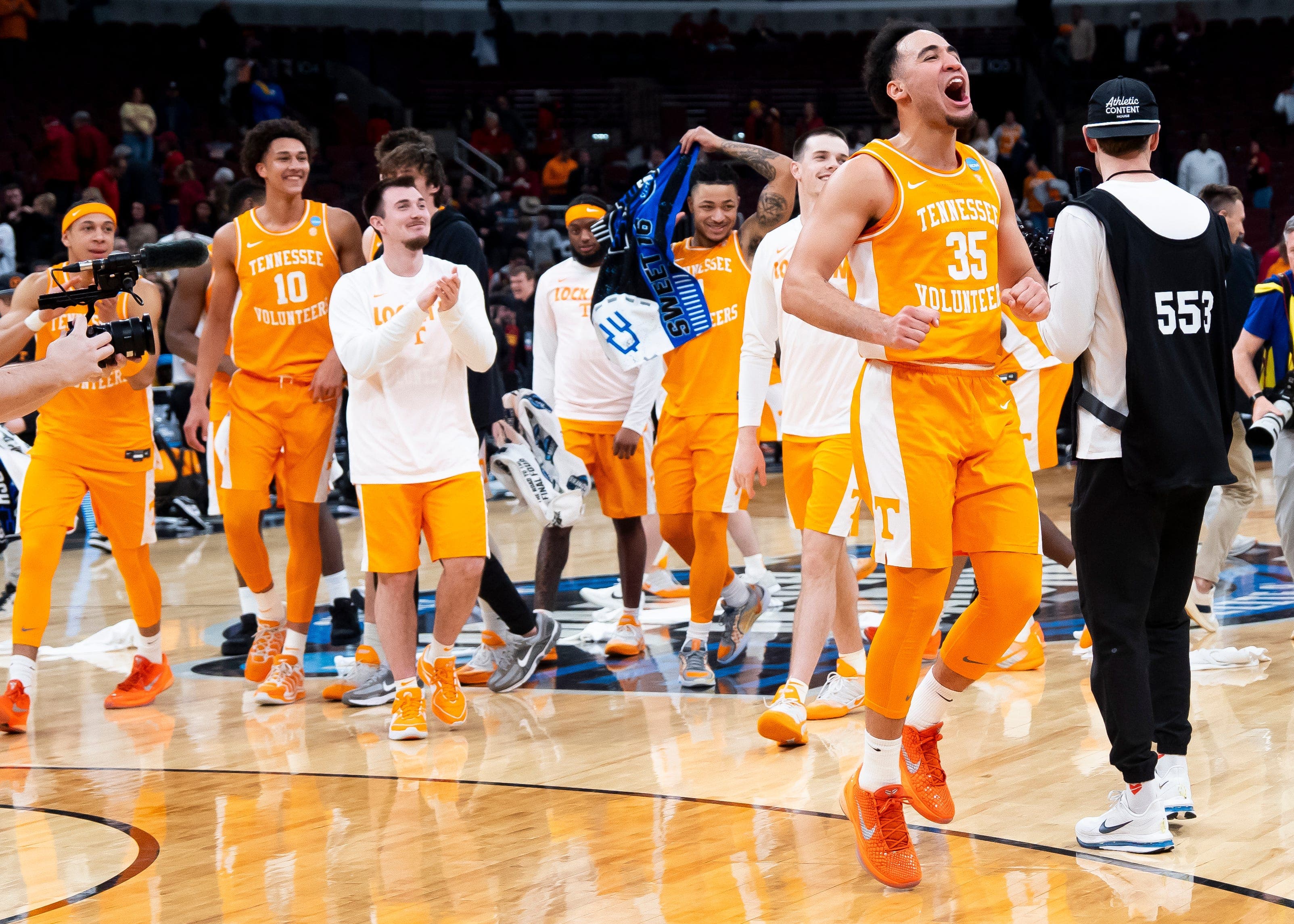Tennessee defeats Iowa State 76-62, advances to third straight Elite Eight